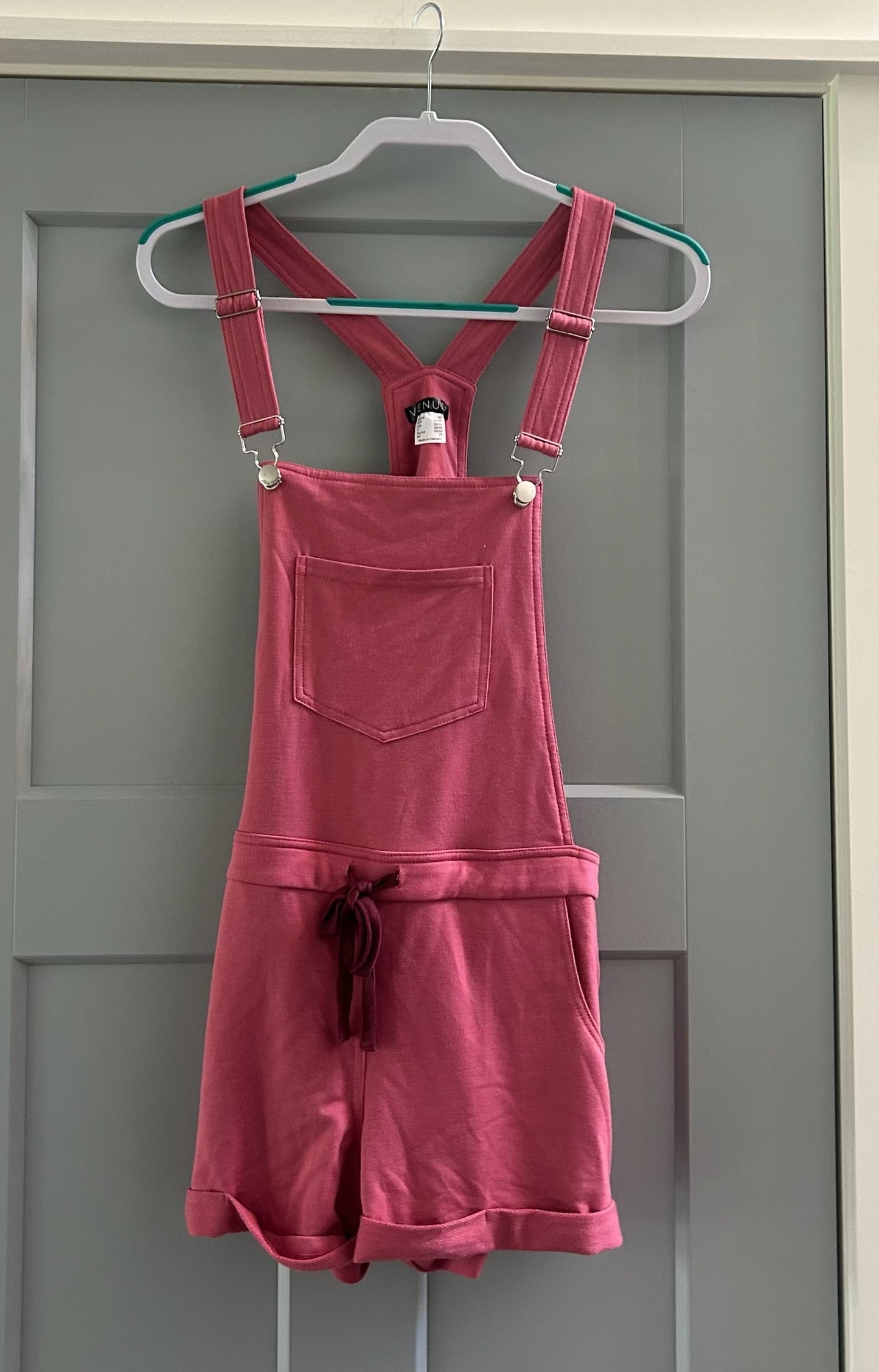 136 nwot Venus overalls size XS