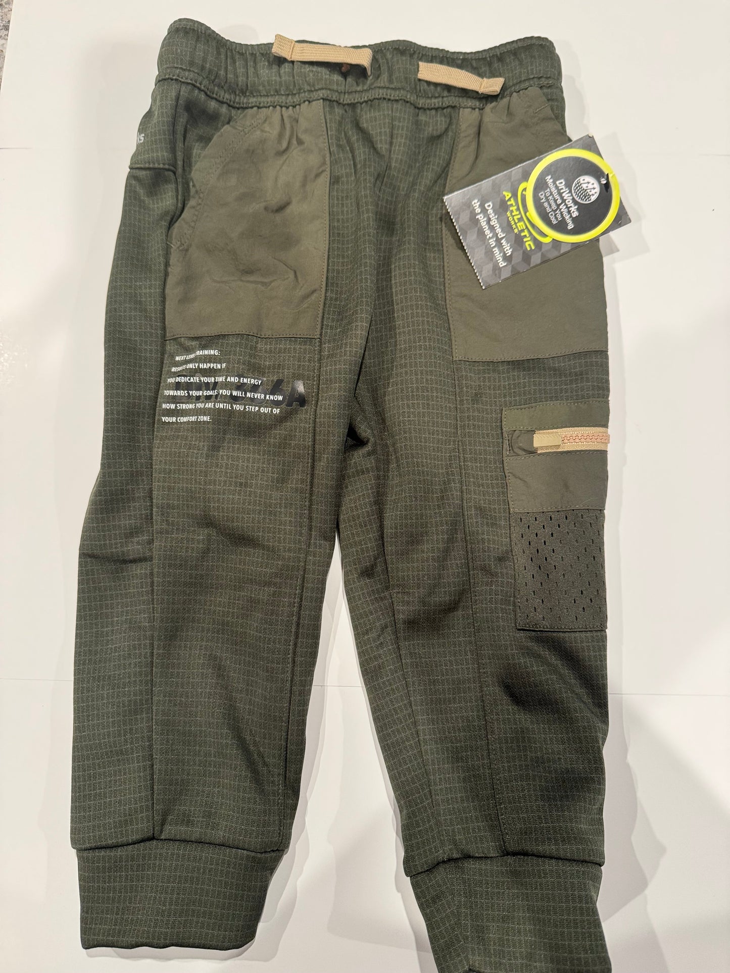 #107 REDUCED Joggers 2T NWT
