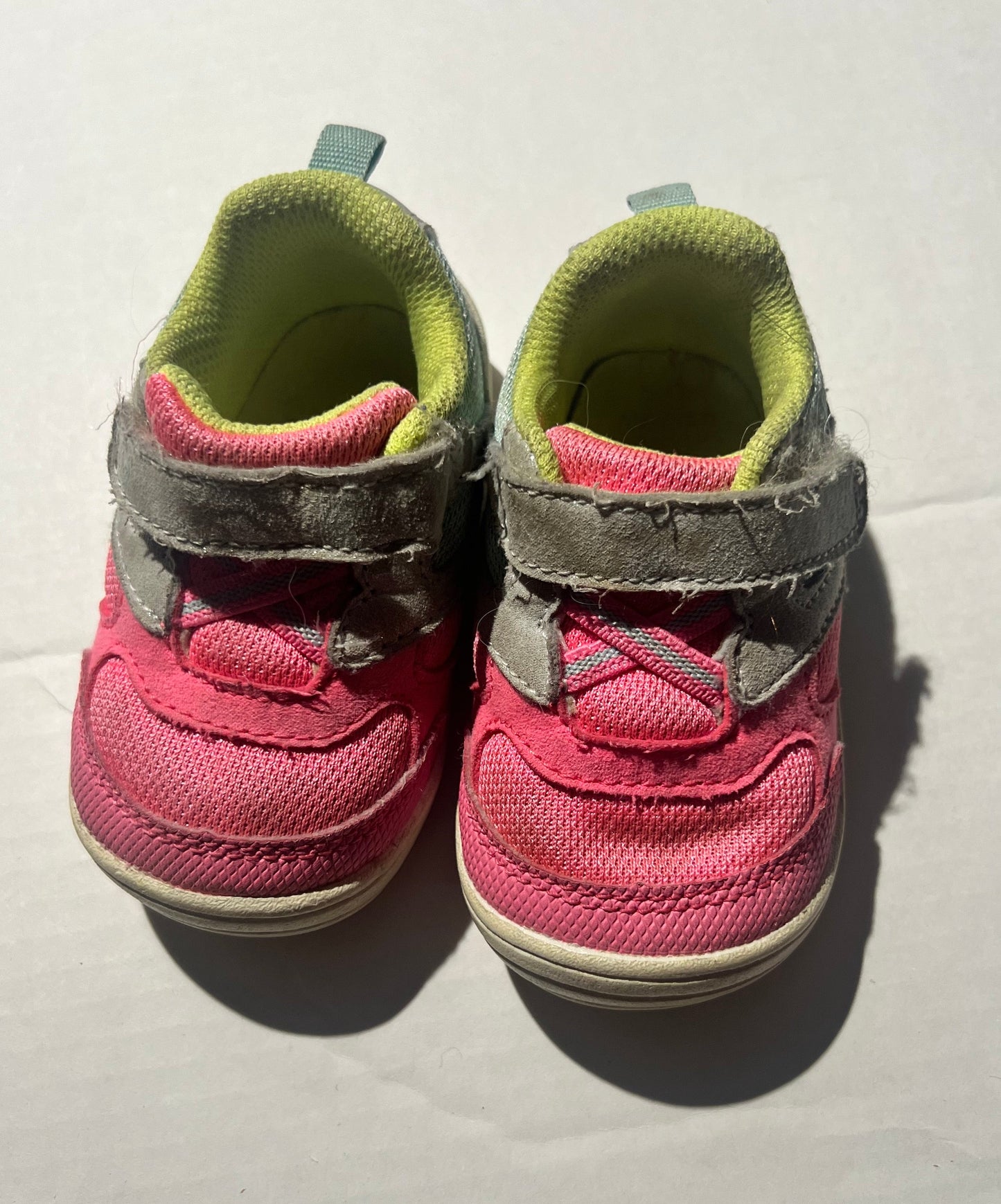 #98 Girls 5 Stride Rite Shoes