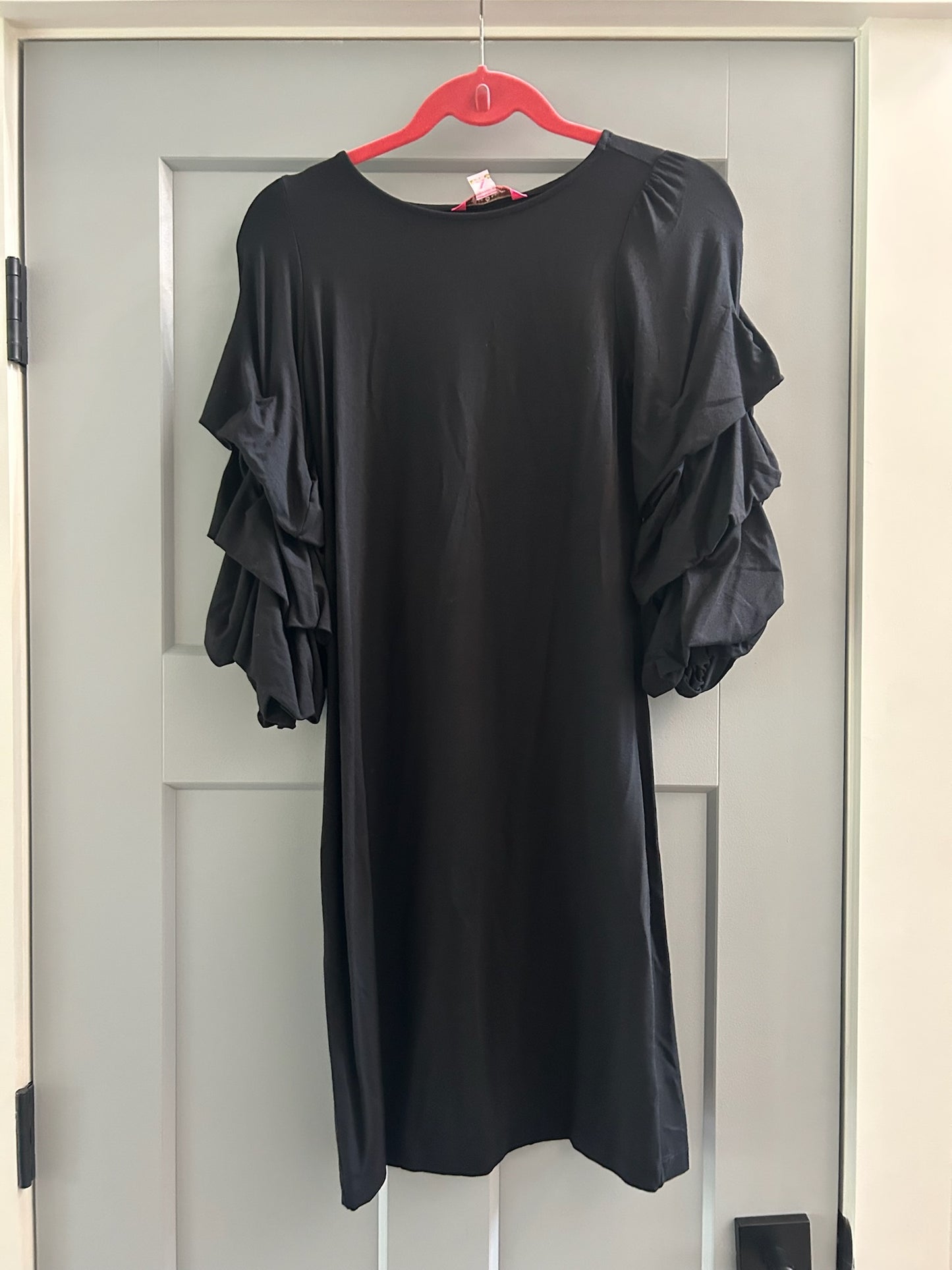 136 nwt Lilly Pulitzer black ruffle sleeve dress XS