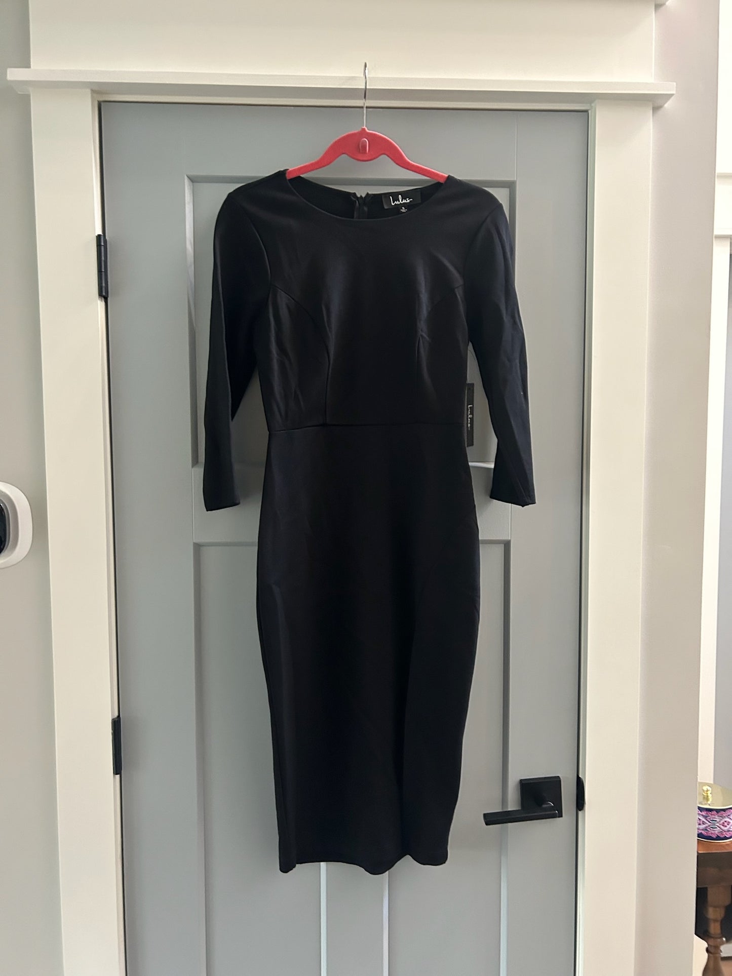 136 nwt size sm black lulu dress