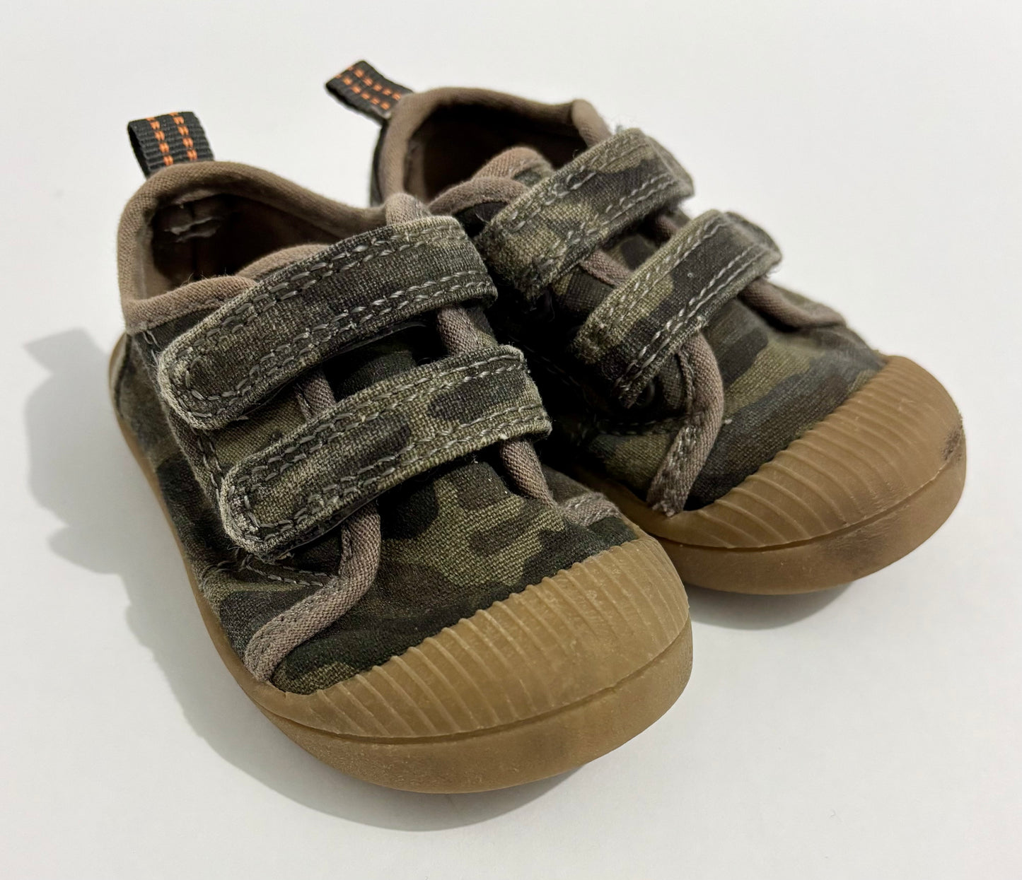 #132 - Cat & Jack: Camo 2-Strap Bump Toe Canvas Sneaker with Velcro Closure, Size 5