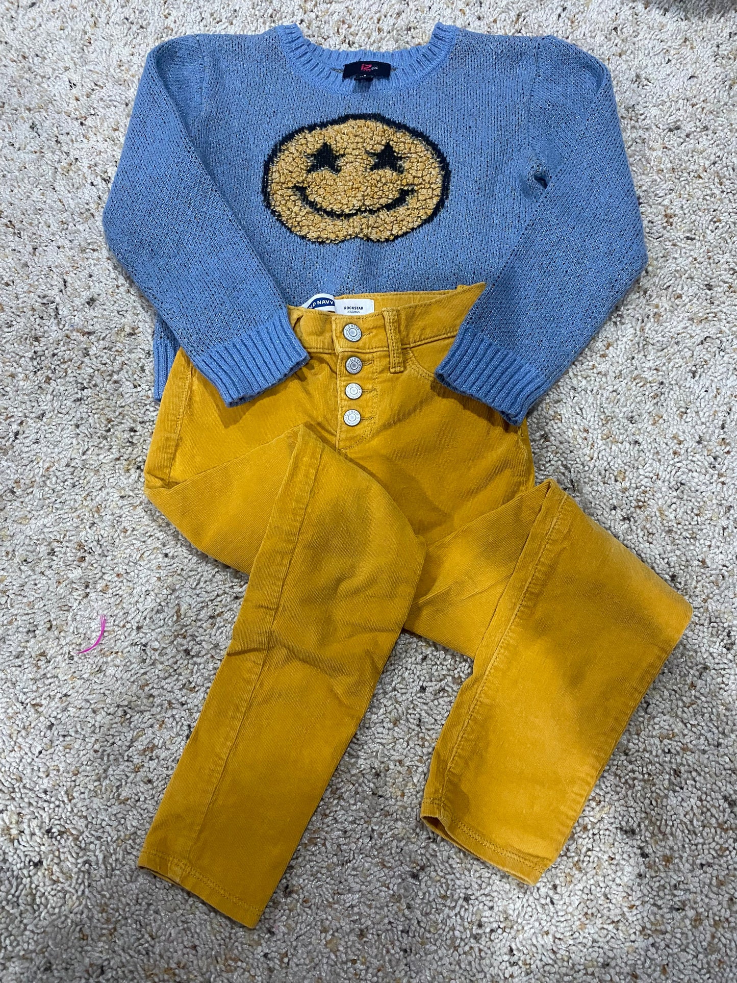 Seller #121 Girls Size 8 sweater and pants. Excellent condition