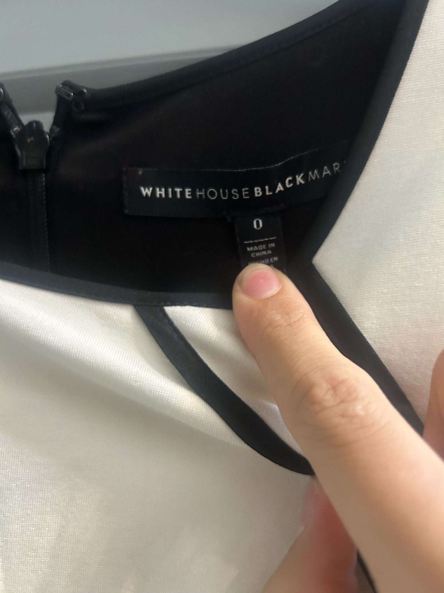 136 EUC size 0 White House black market dress woman