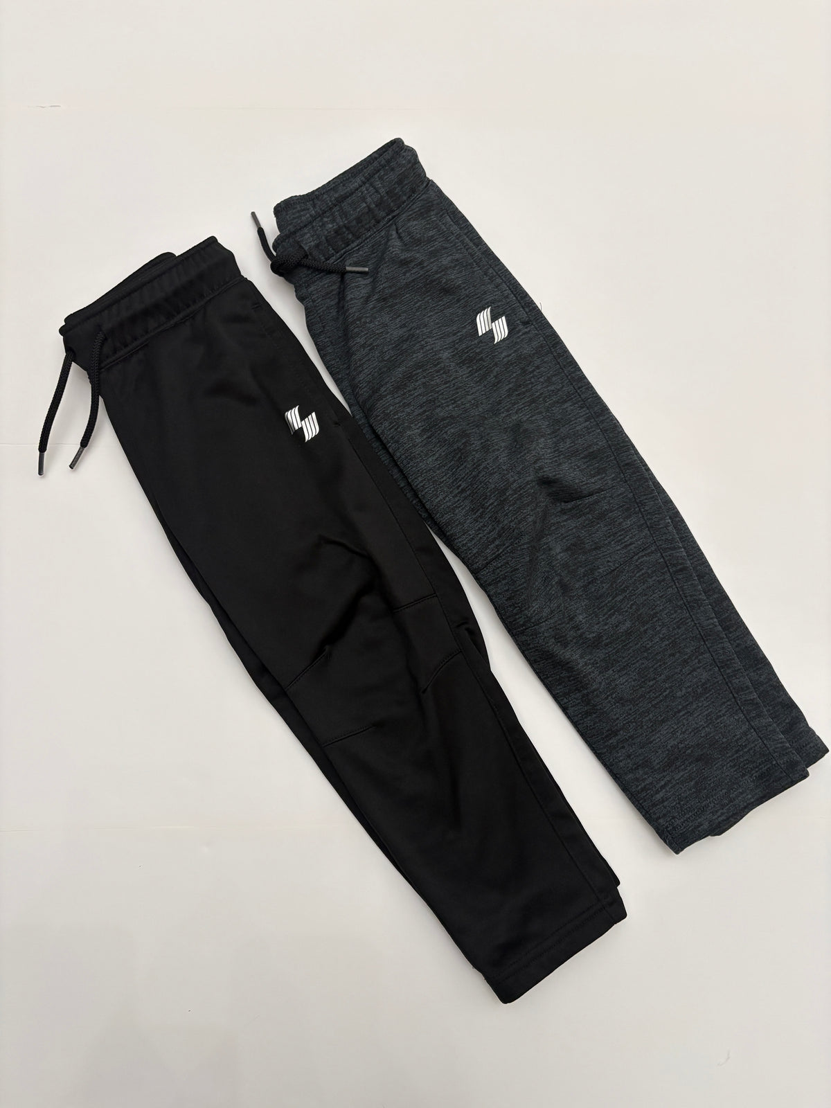 #121 boys 5/6 Place Sport set of two sweatpants, like new