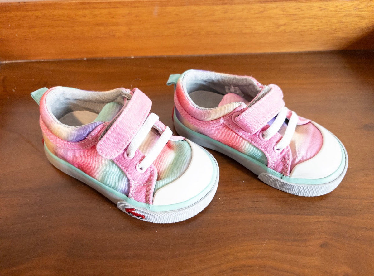#36 target size 5 pink girls tie dye shoes GUC