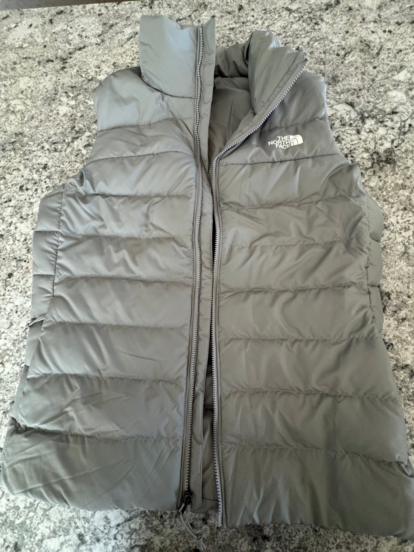 #107 North Face Puffer Vest size M