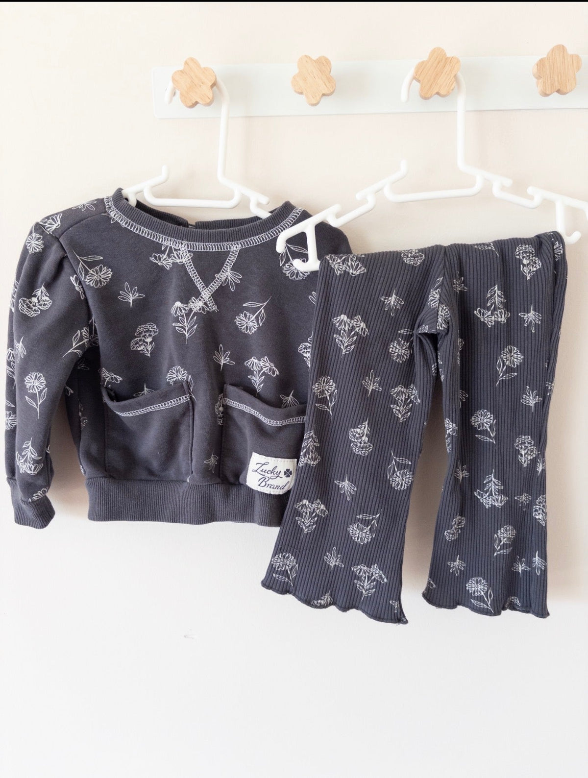 #36 girls lucky brand two piece set. Flare pants and floral sweat shirt EUC 18mo