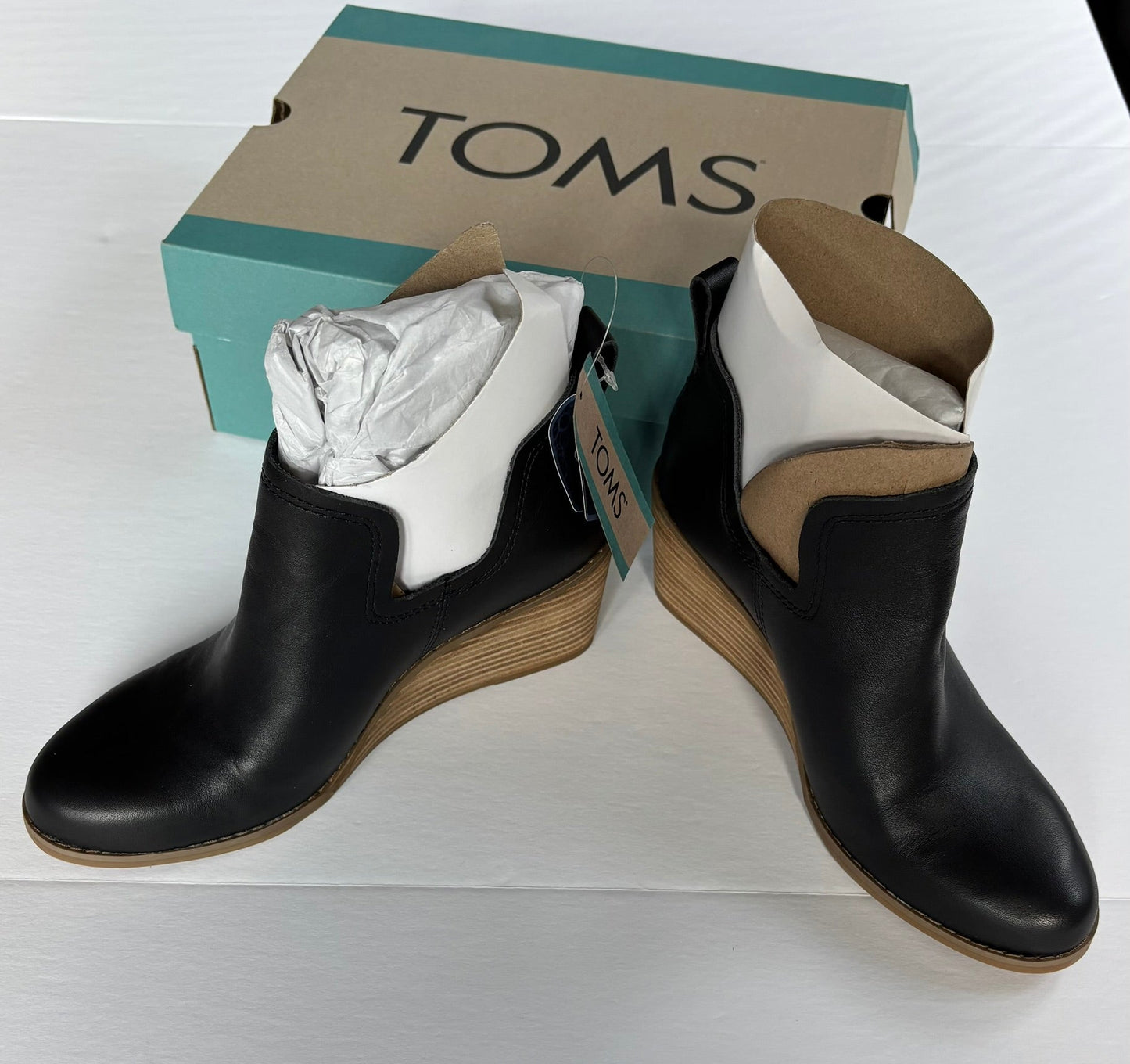 #101 NWT Toms Leather Kallie Ankle Boots Women Size 6