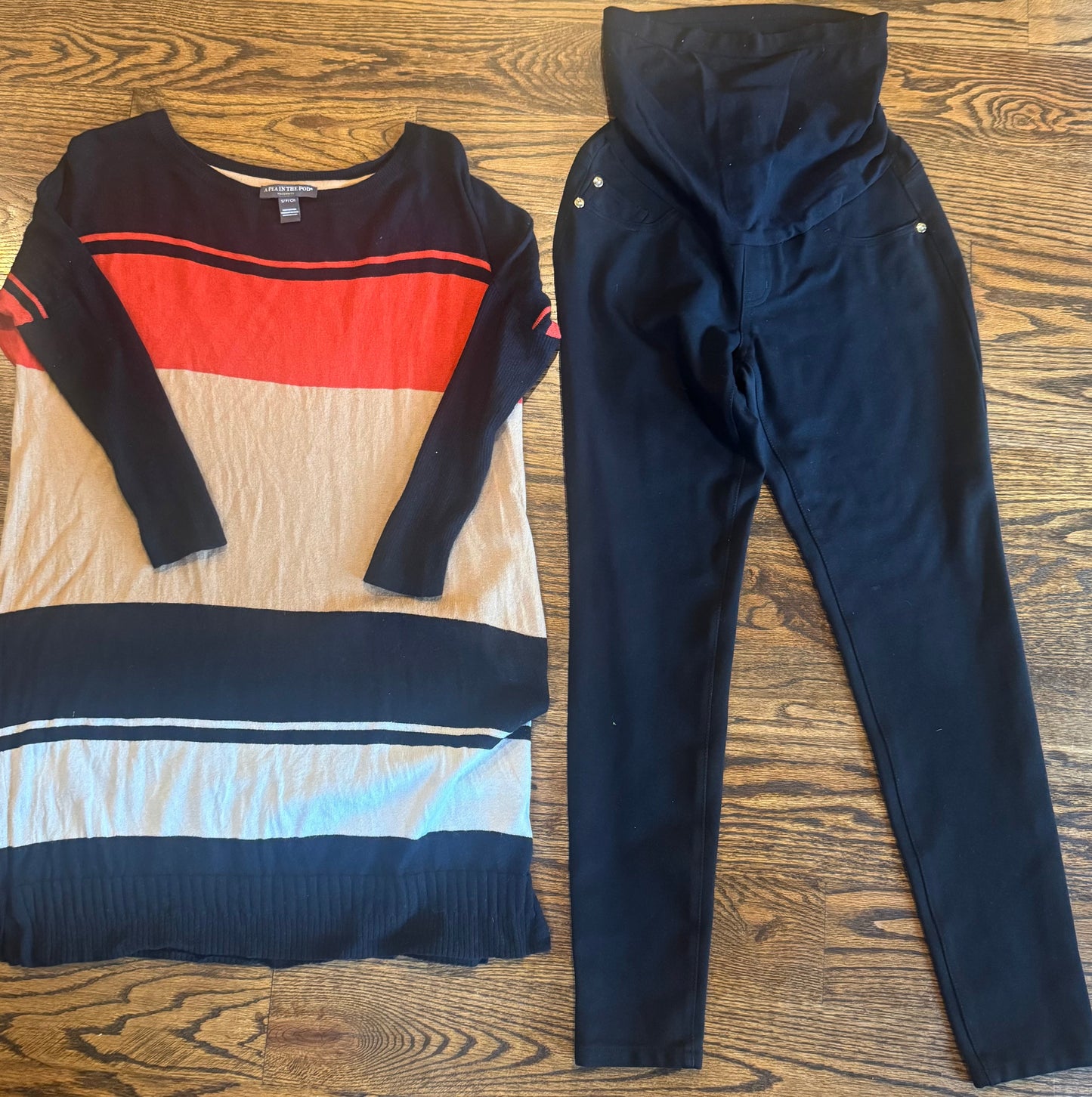 Seller #172 A Pea in the Pod Maternity Women’s Pant and Sweater Dress Size Small