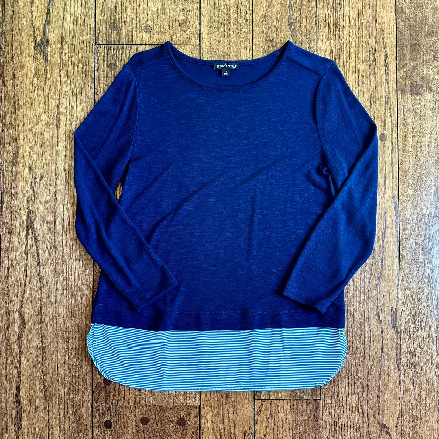 #95 EUC Womens Jcrew Mercentile Navy Long Sleeve Shirt with Blue Striped Bottom Trim, size S