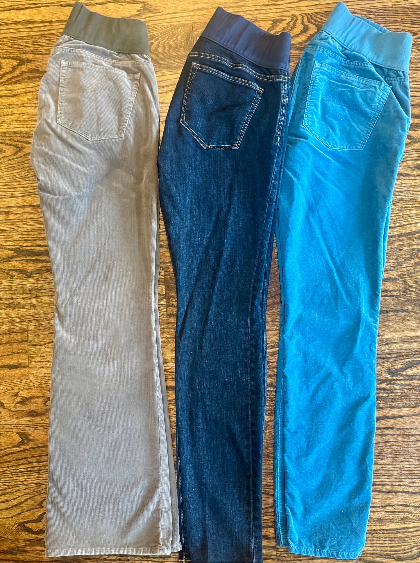 Seller #172 Gap Maternity Jeans and Corduroy Pants Women’s Size 6