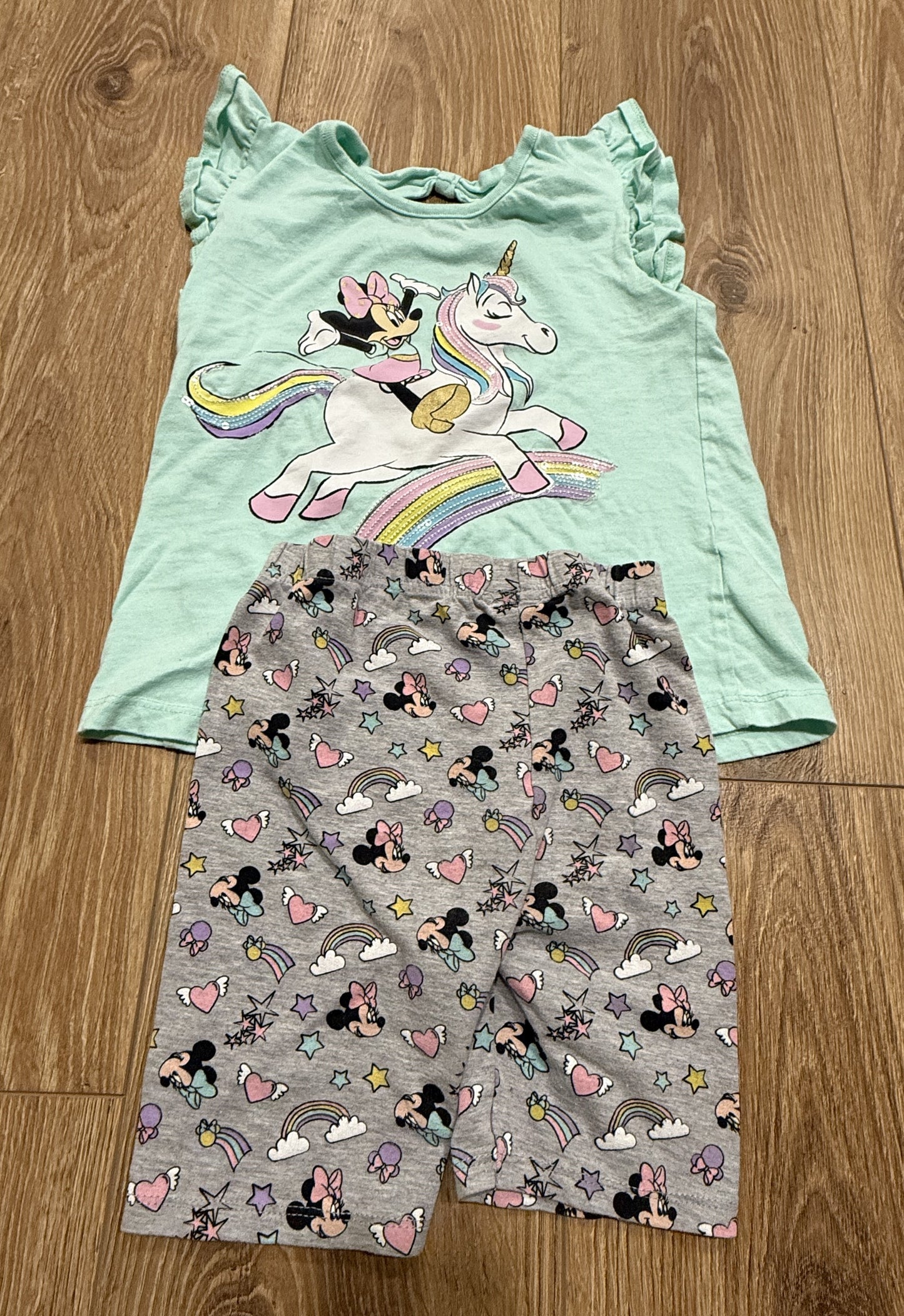 Seller #24 Girls Size 6X Disney Minnie Unicorn Set