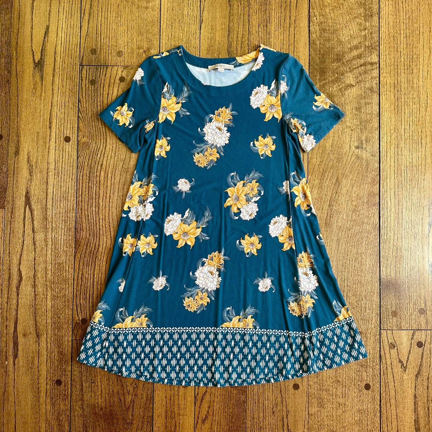 #95 VGUC Womens Loft Blue and Yellow Floral Flowy Dress, size XS