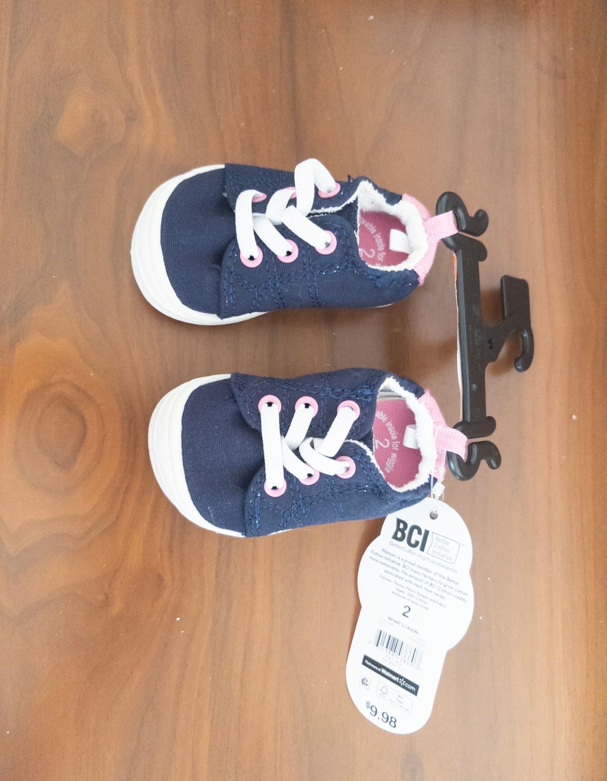#36- Girls size 2 navy blue shoes NWT