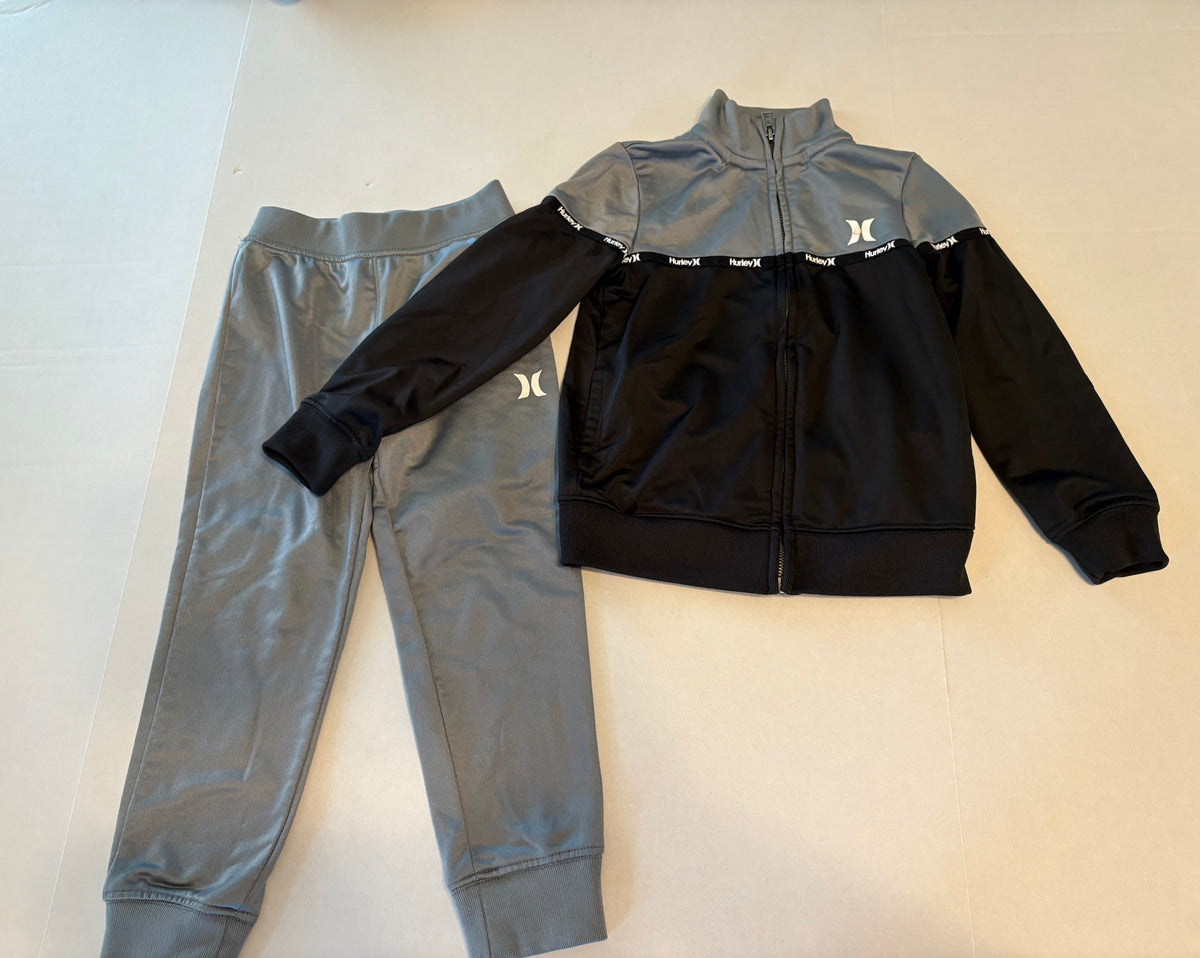 #25 Boys size 5 Hurley black and gray 2 piece athletic outfit