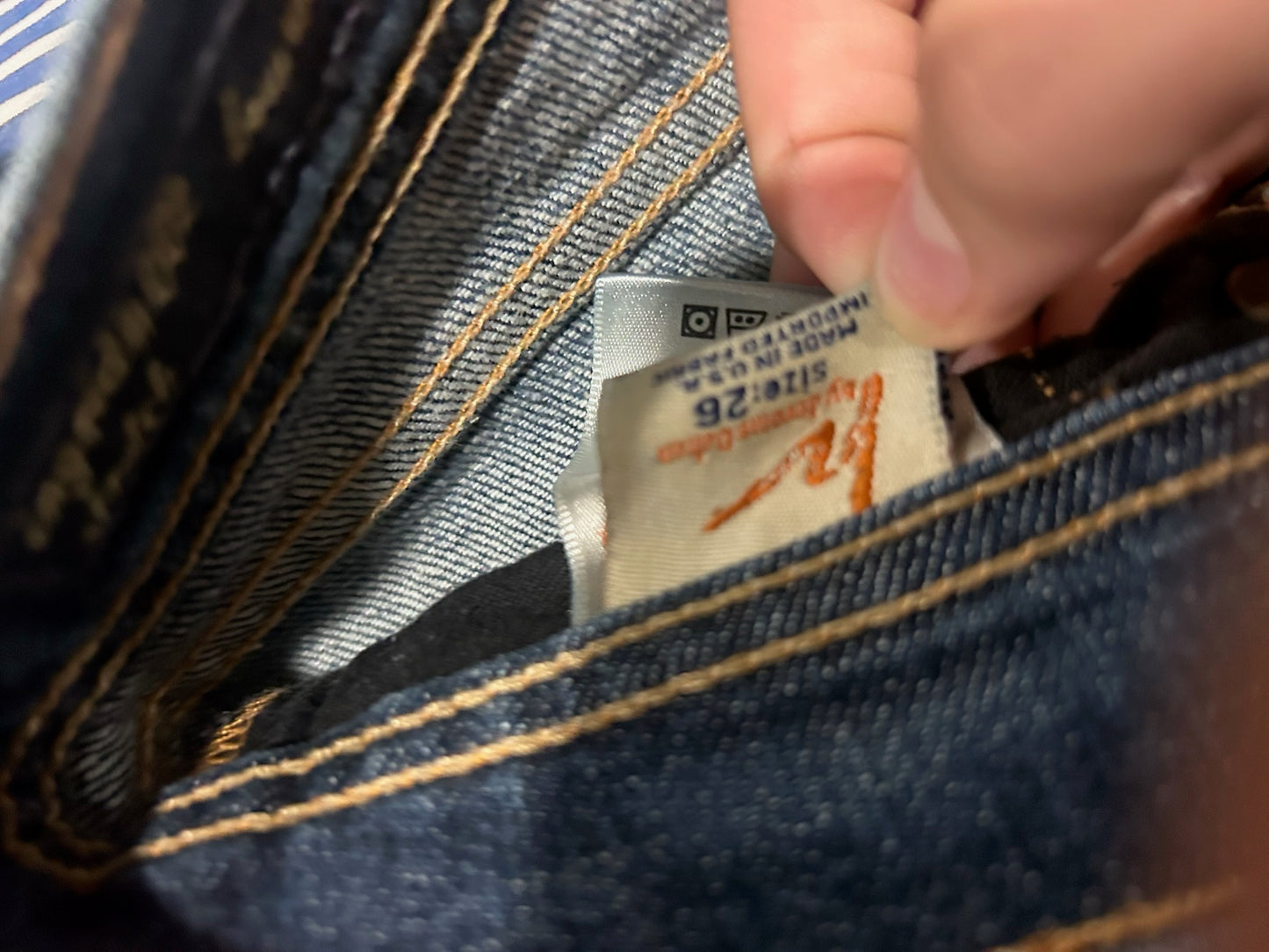 136 EUC bootcut jeans size 26