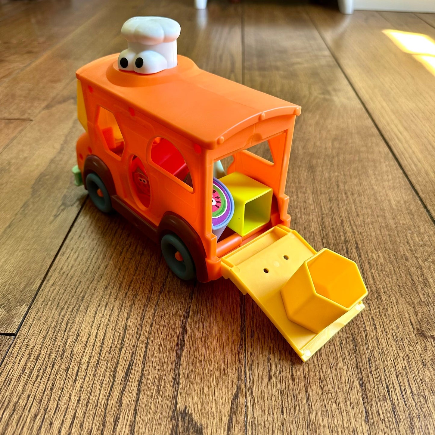 #95 EUC Sesame Street Cookie Monster’s Foodie Truck Shape Sorter and Vehicle REDUCED