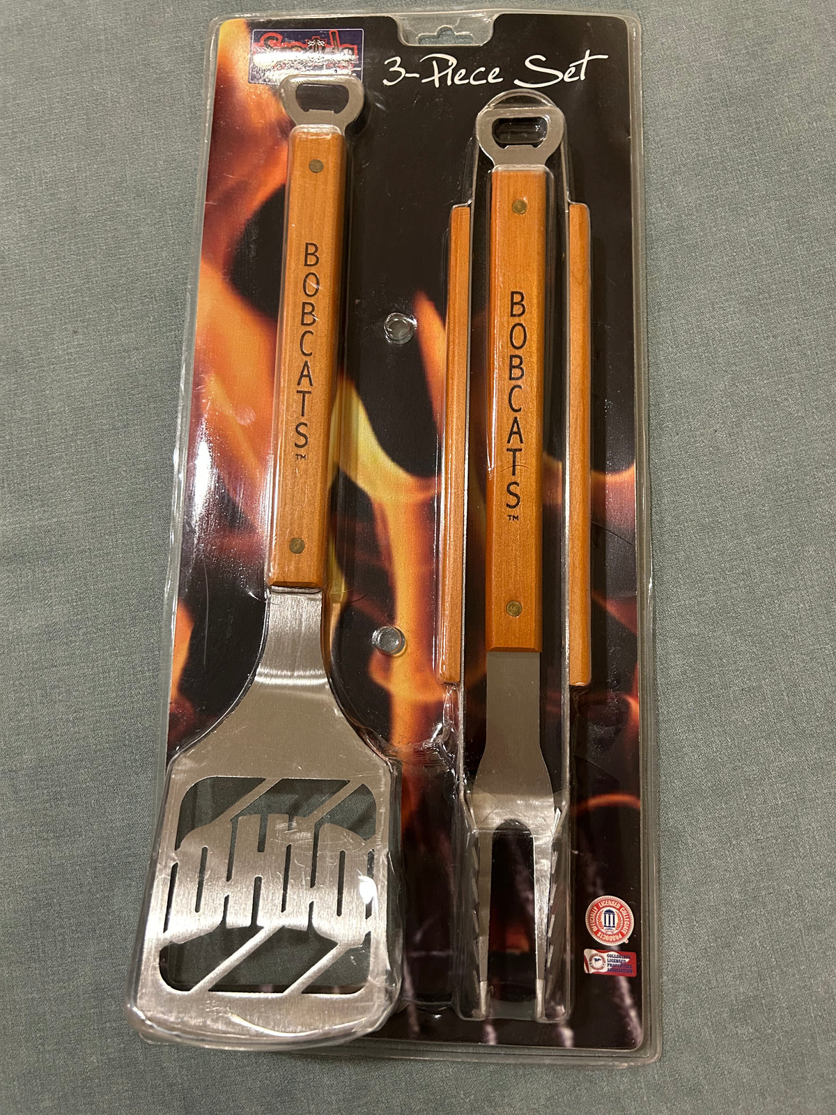 Seller 128 - Ohio Bobcats Grill Tools - New!