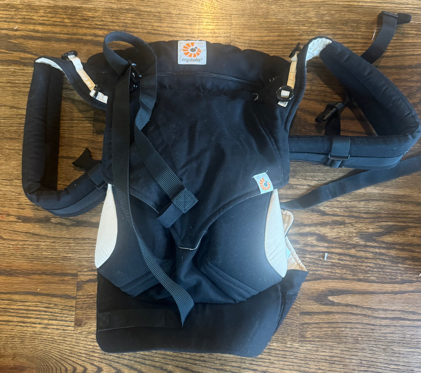 Seller #172 REDUCED Ergo Baby Carrier with Infant Insert