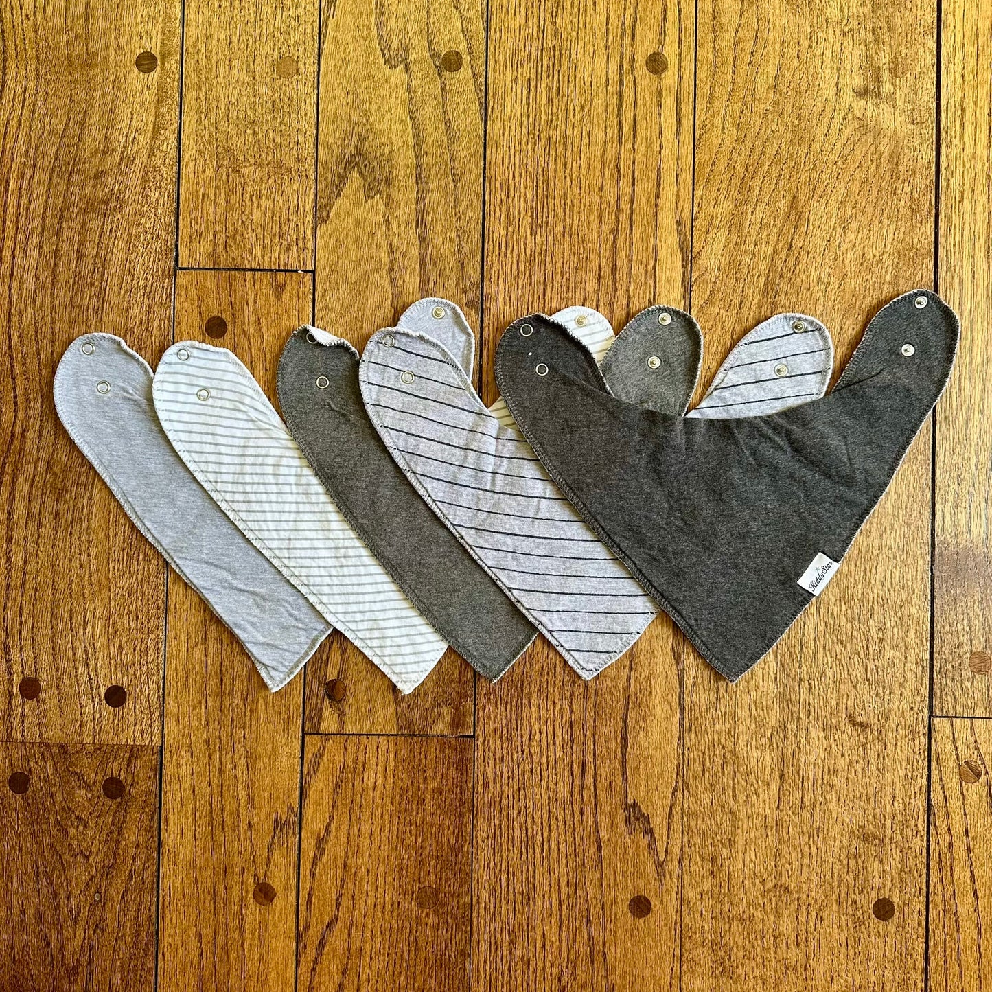 #95 GUC Infant Kiddy Star Gray and Striped Cloth Bandanas / Bibs, set of 5