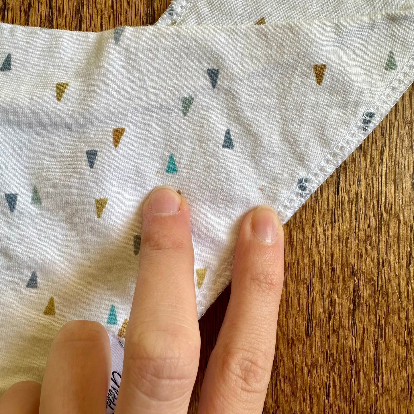 #95 GUC Infant Copper Pearl Blue Polar Bear Cloth Bandanas / Bibs, set of 4