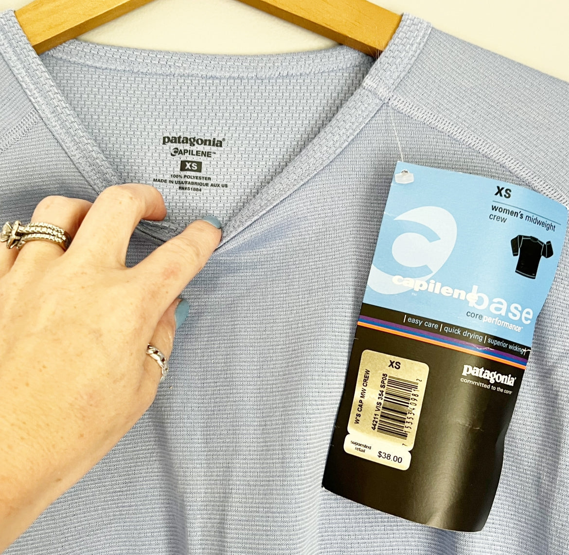 Seller 196 Patagonia capeline top women’s XS