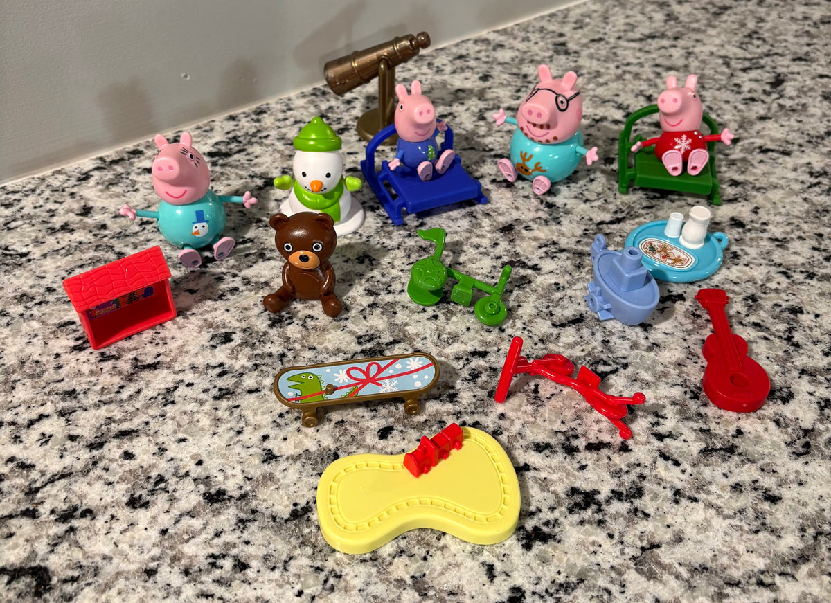 #25 Set of Peppa Pig Christmas / winter figurines