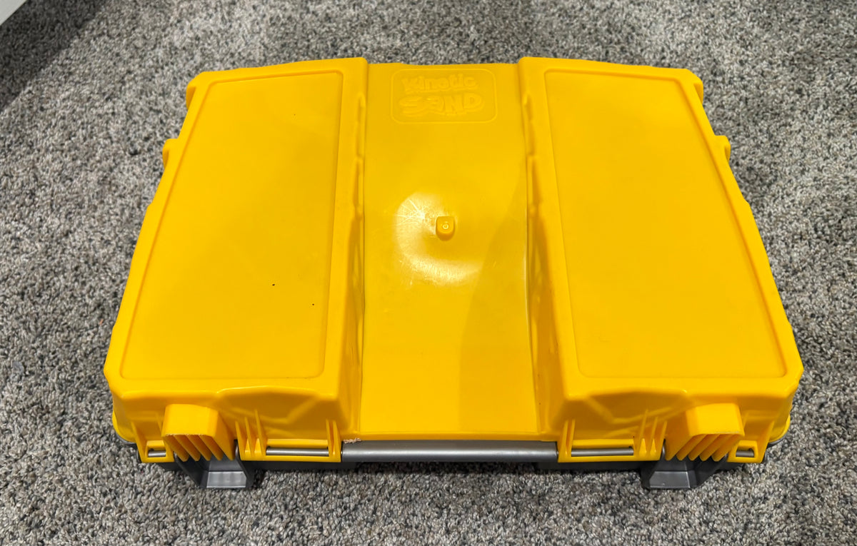 #25 Kinetic sand construction set with carrying case