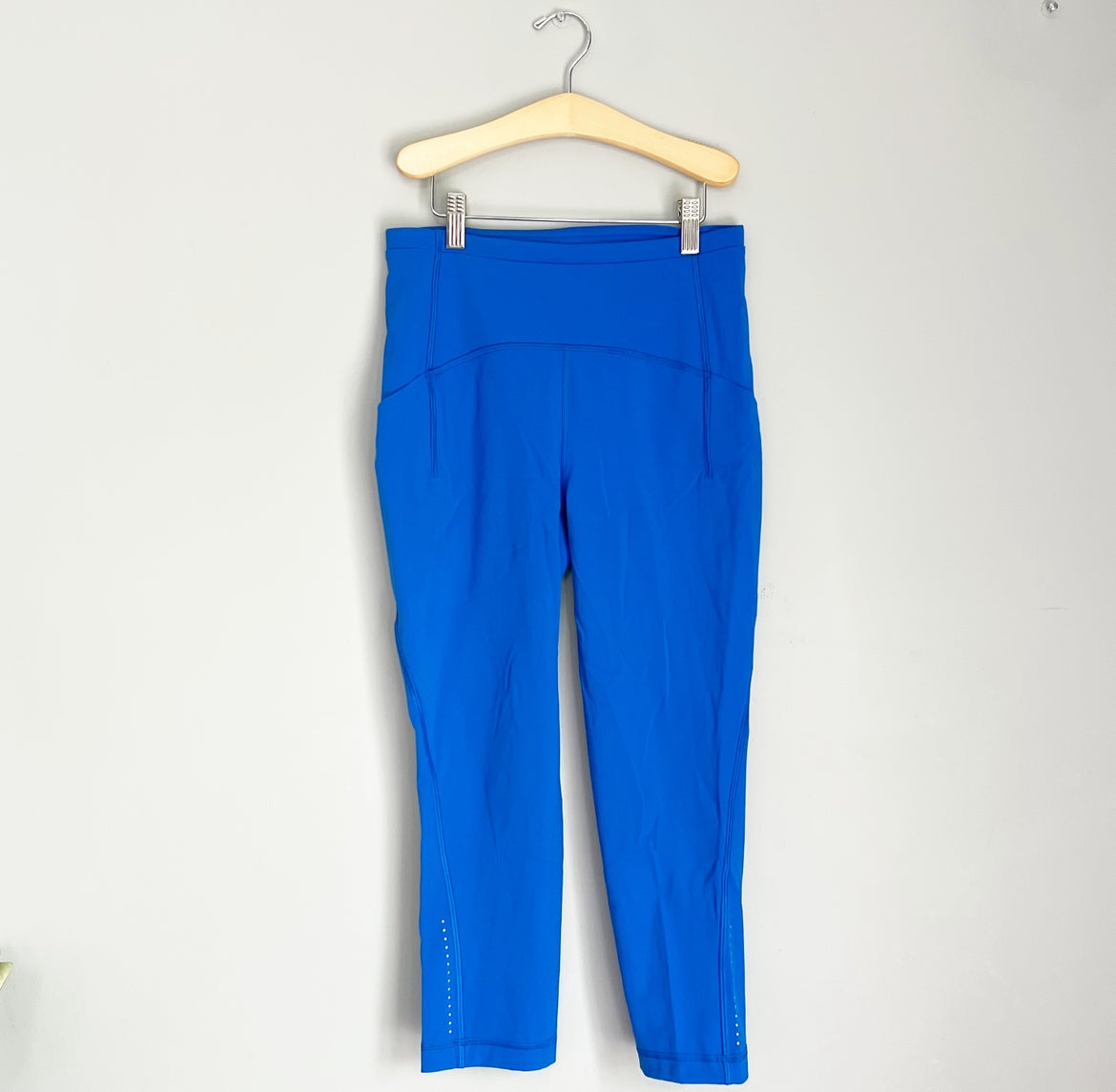 Seller 196 Lululemon swift speed crop size 6