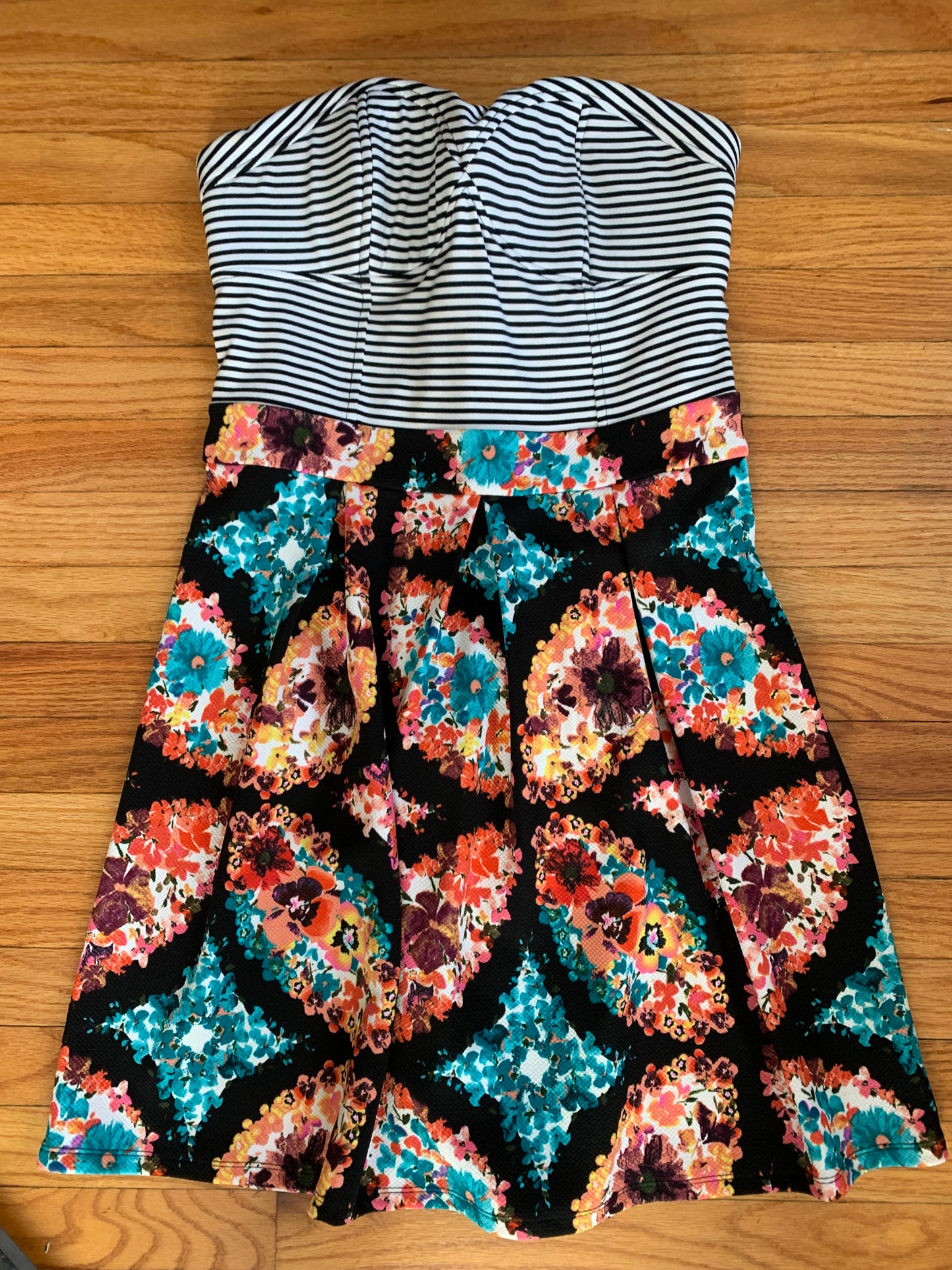 Seller 42, Xhilaration strapless dress (stripe/flower), Women's Size M
