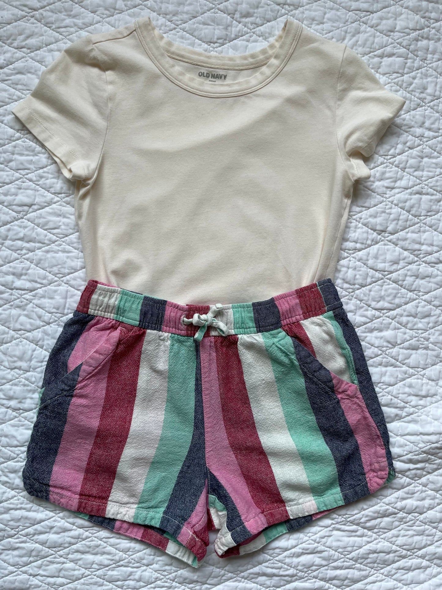 Seller #113 Girls Old Navy Ivory Top and Striped Shorts Size L 10/12