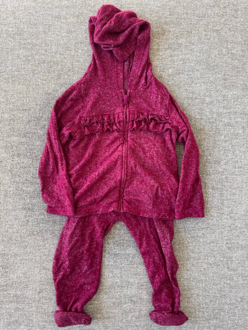 Seller #114 Carters burgundy lightweight sweatsuit girls size 24 months