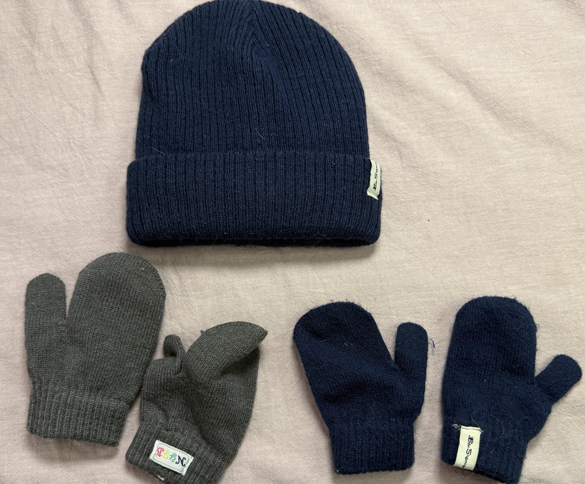 #103 12m Knit Hat and Mittens Set