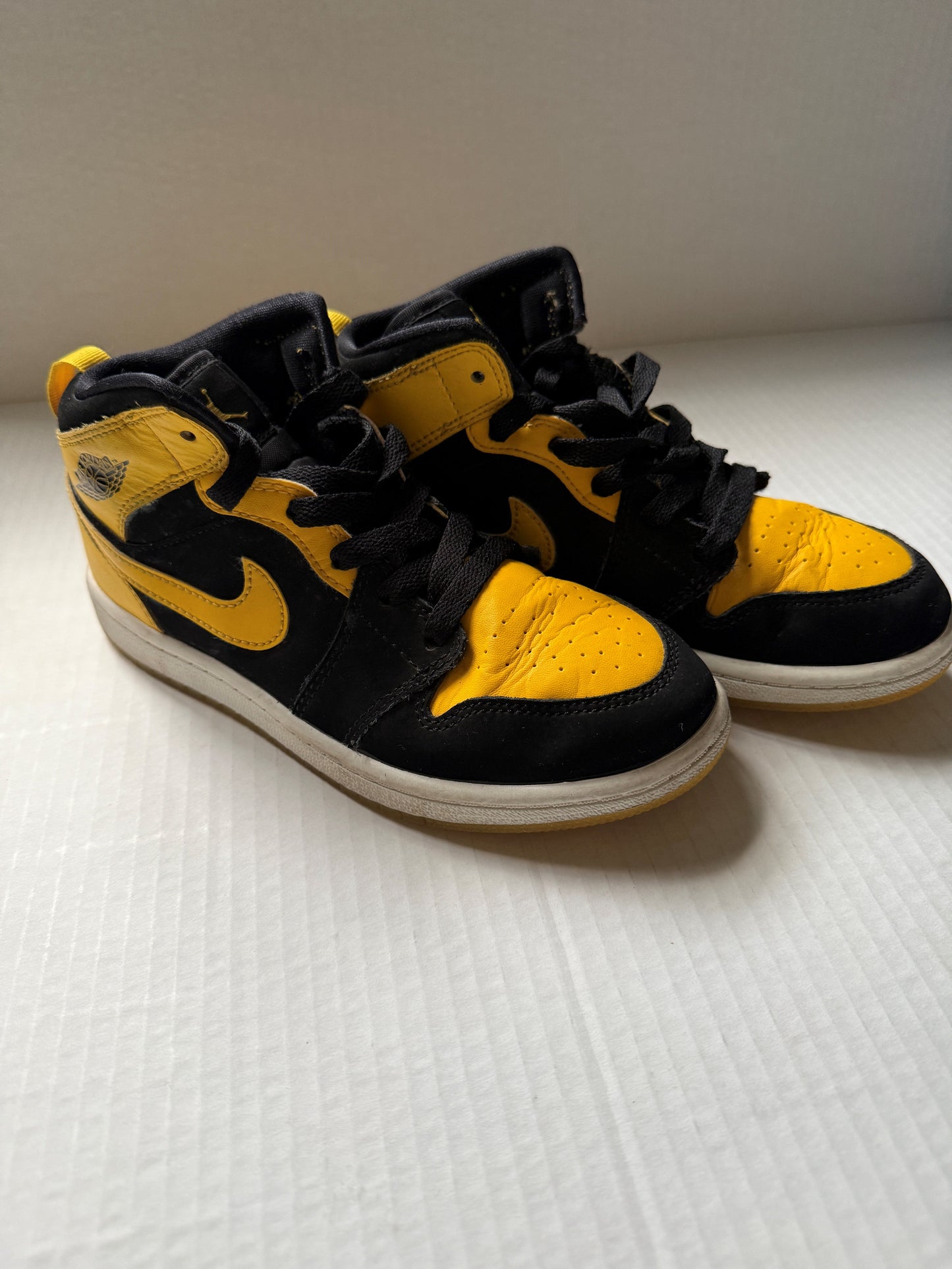 134 Nike Jordan Size 1.5 Youth