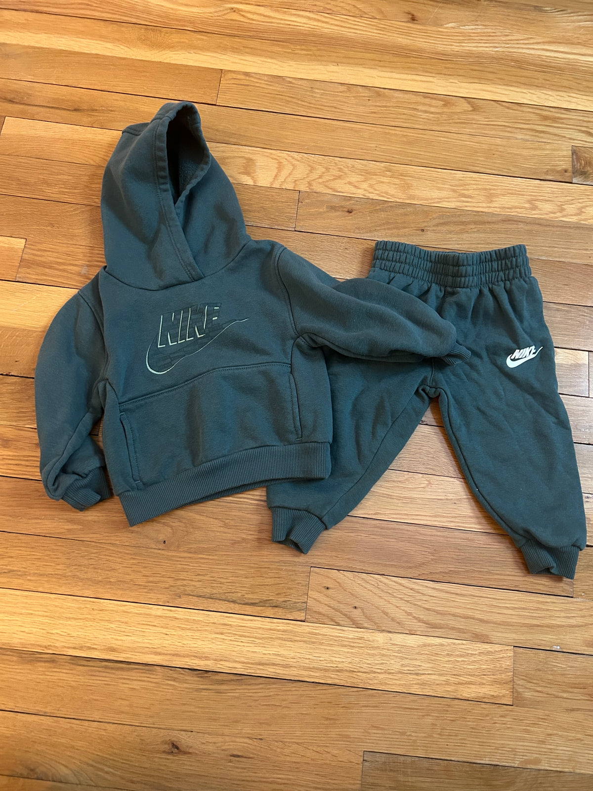 Seller 128 - Boys 18M Nike Sweatsuit Dark Green