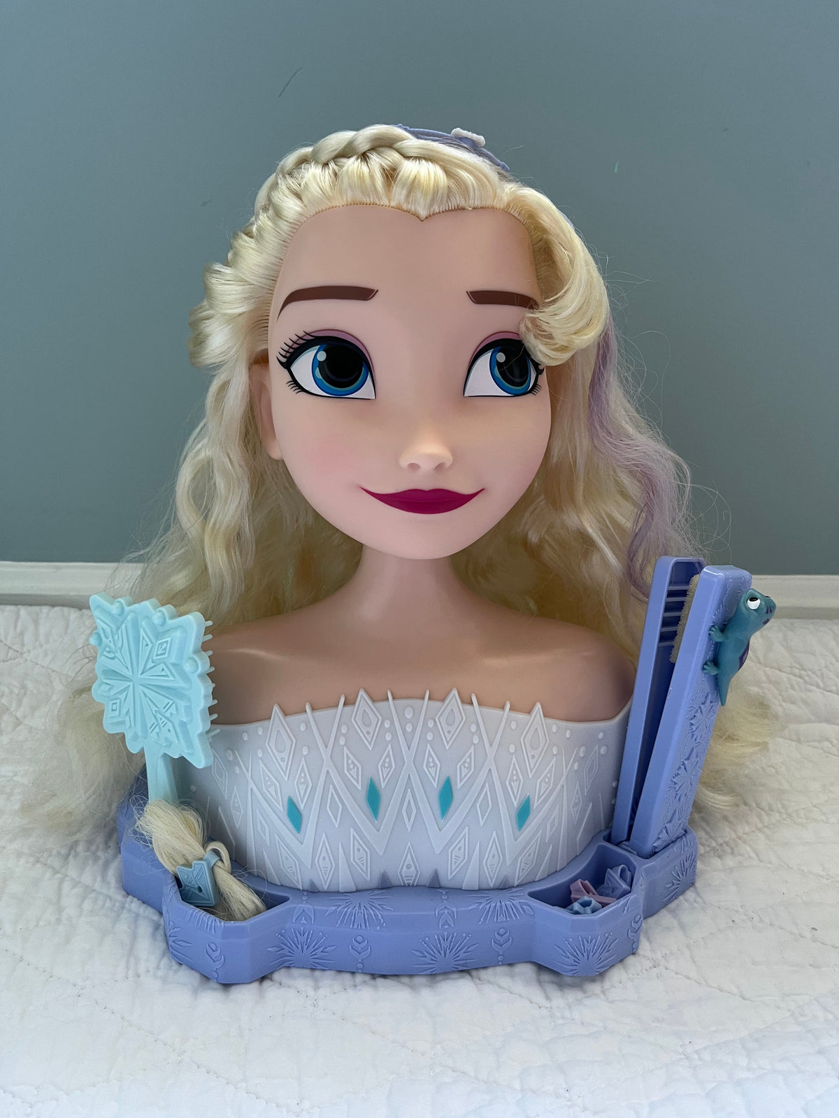 Seller #165 Disney Elsa Hair Styling Torso