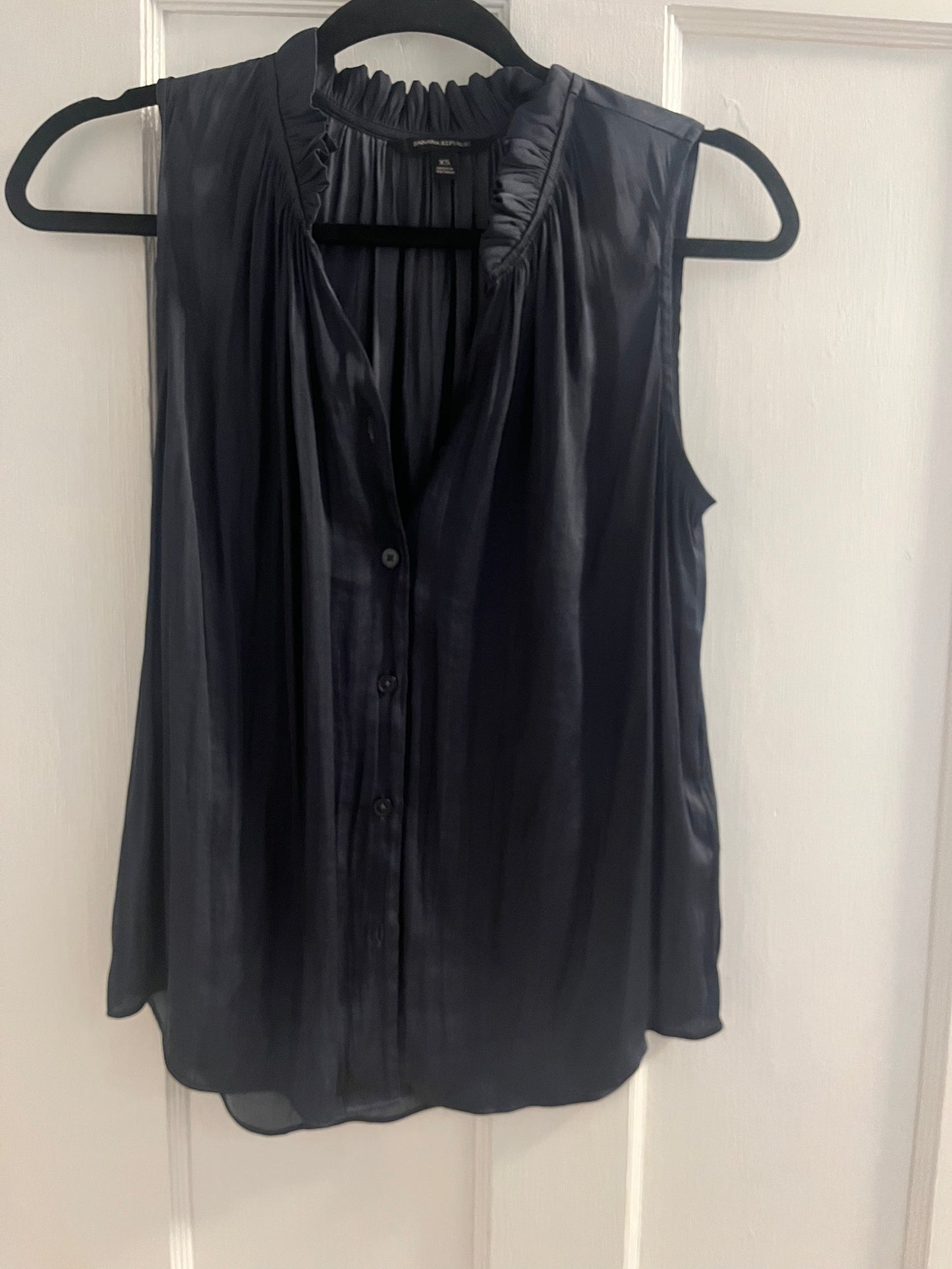 #97- Banana Republic Size XS Navy Blue blouse