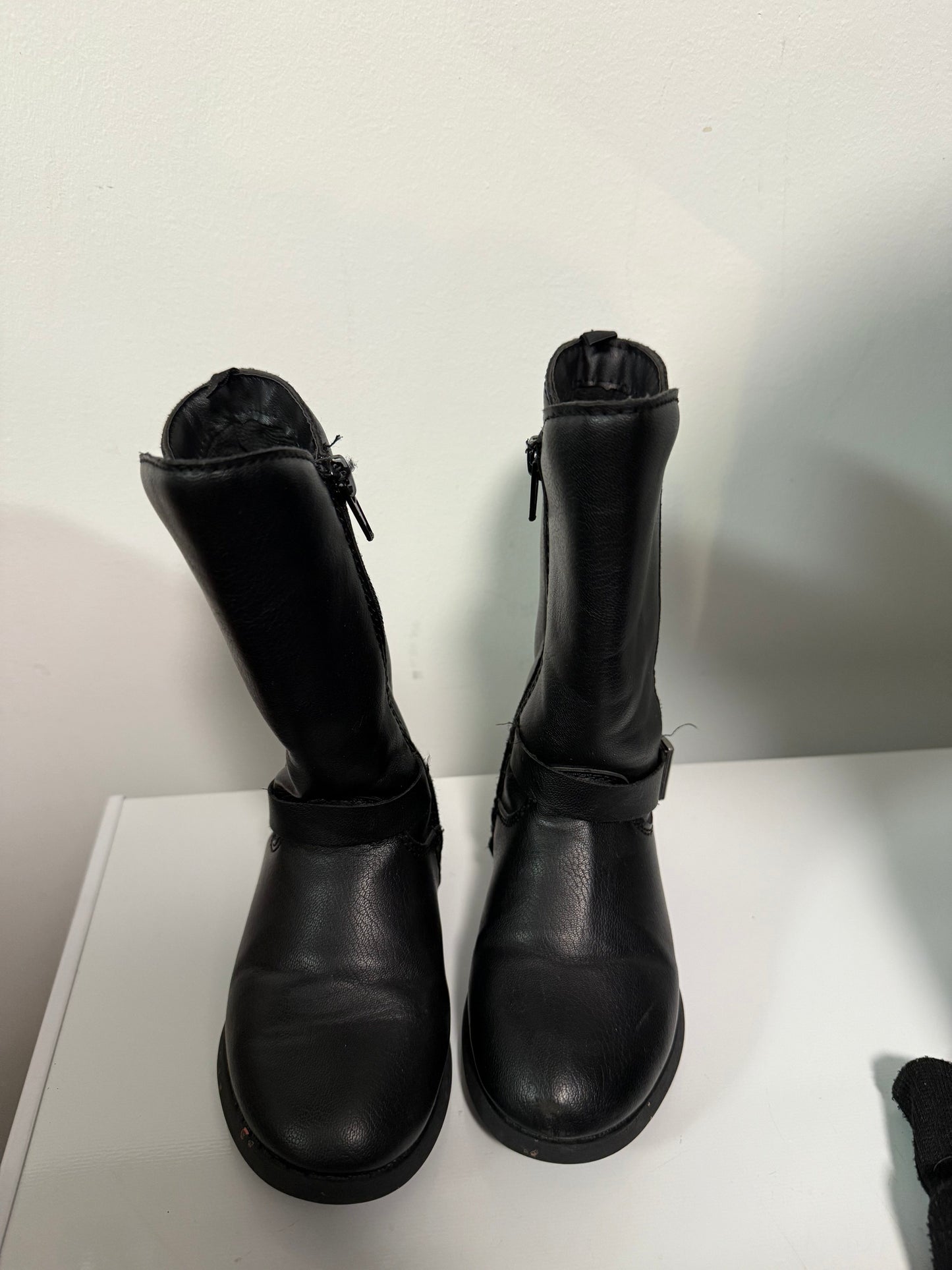 #155 Reduced! Girls tall black zip up boots, size 8
