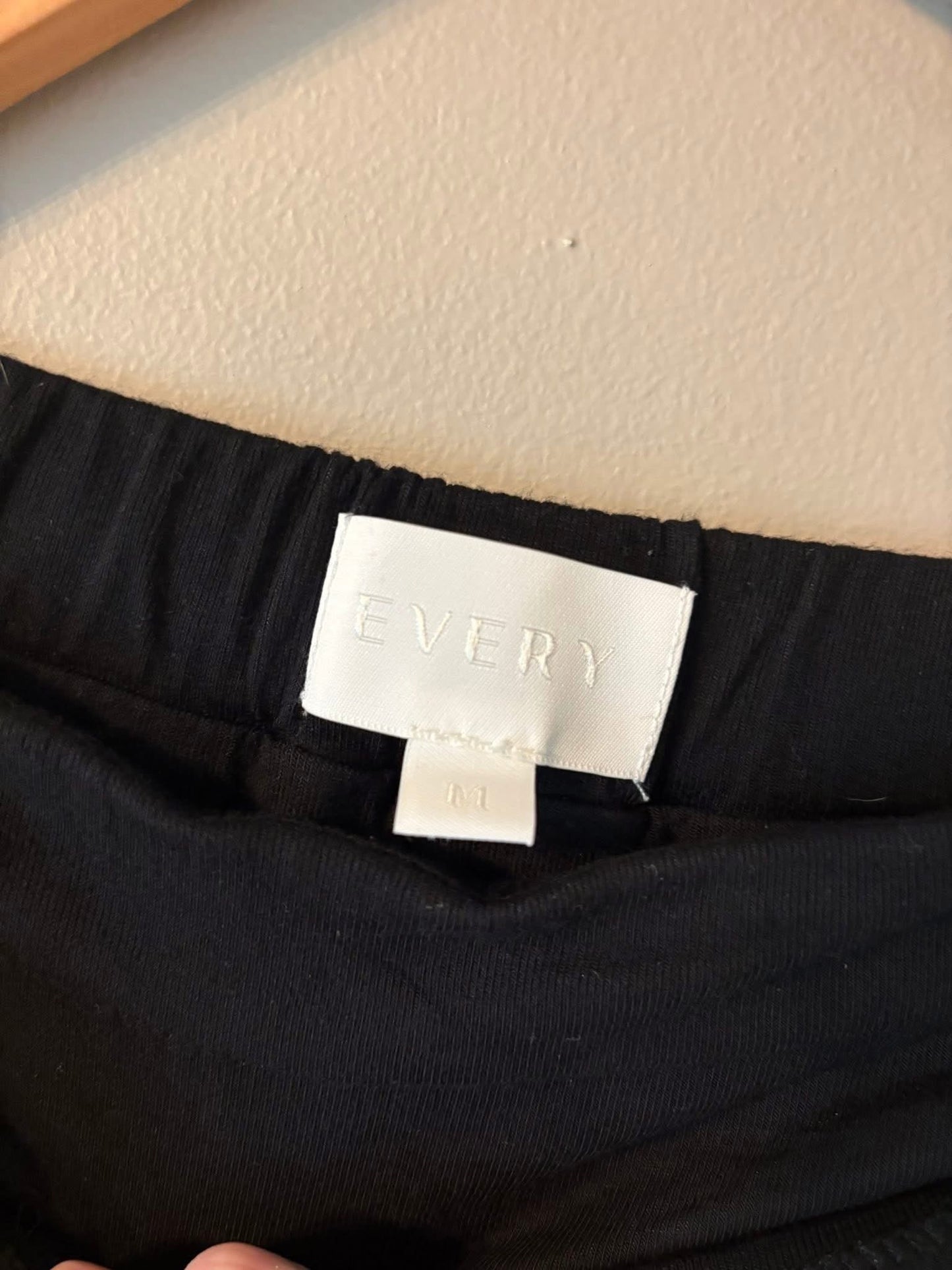 #133 **REDUCED** Women’s Fitted Medium Skirt