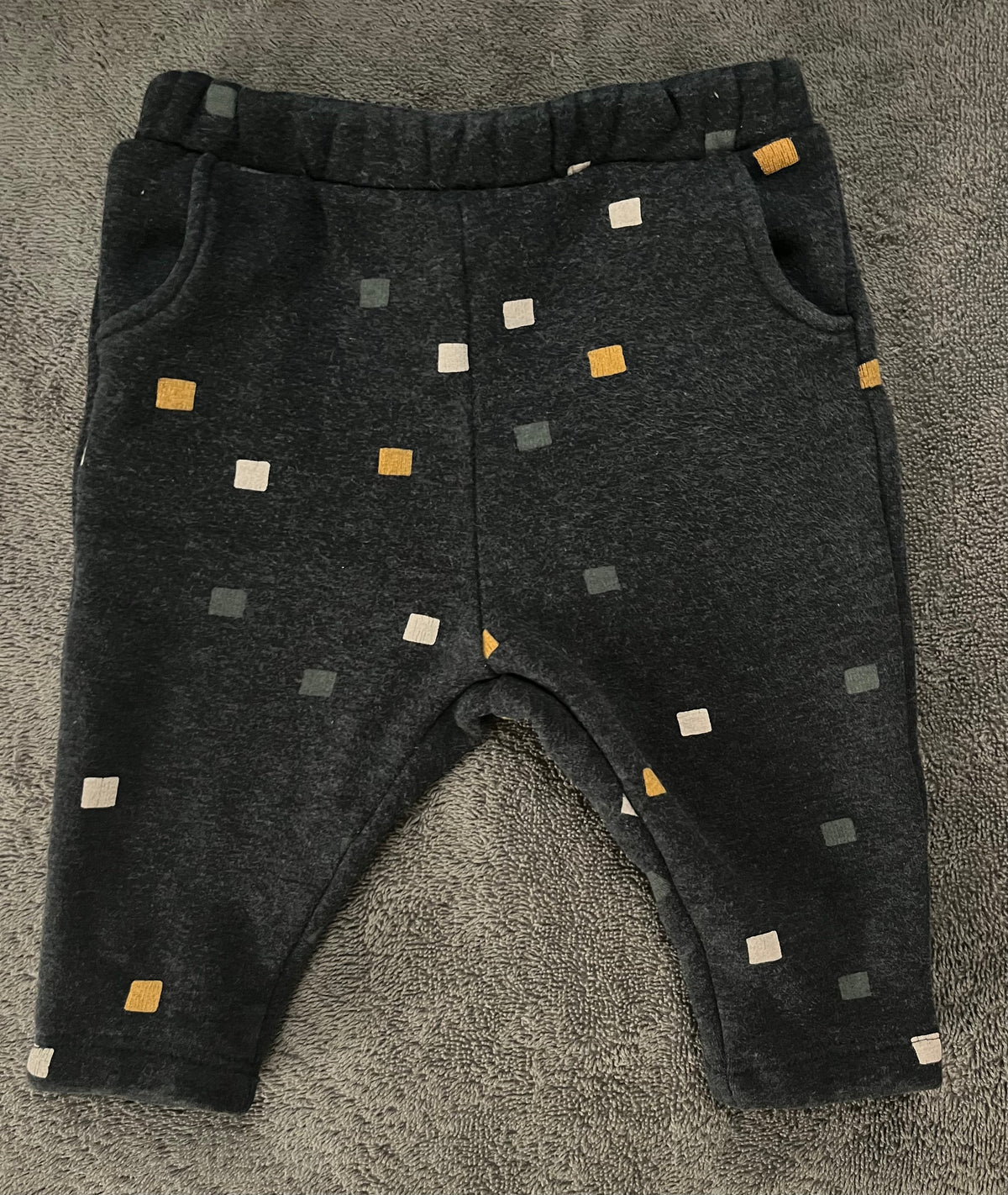 Seller #13 Zara gender neutral 6-9 months pants