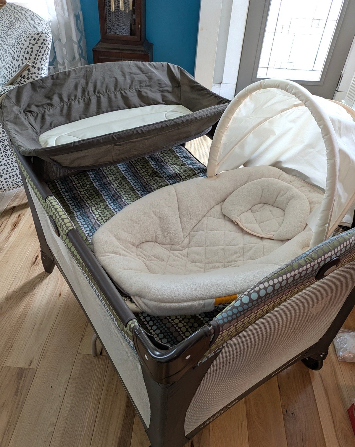 #103 Graco Pack and Play with bassinet and infant lounger