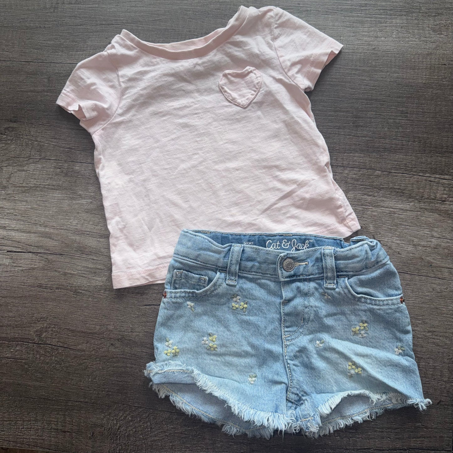 #140- Size 2T Outfit (short= C&J, shirt=runi+ryder)