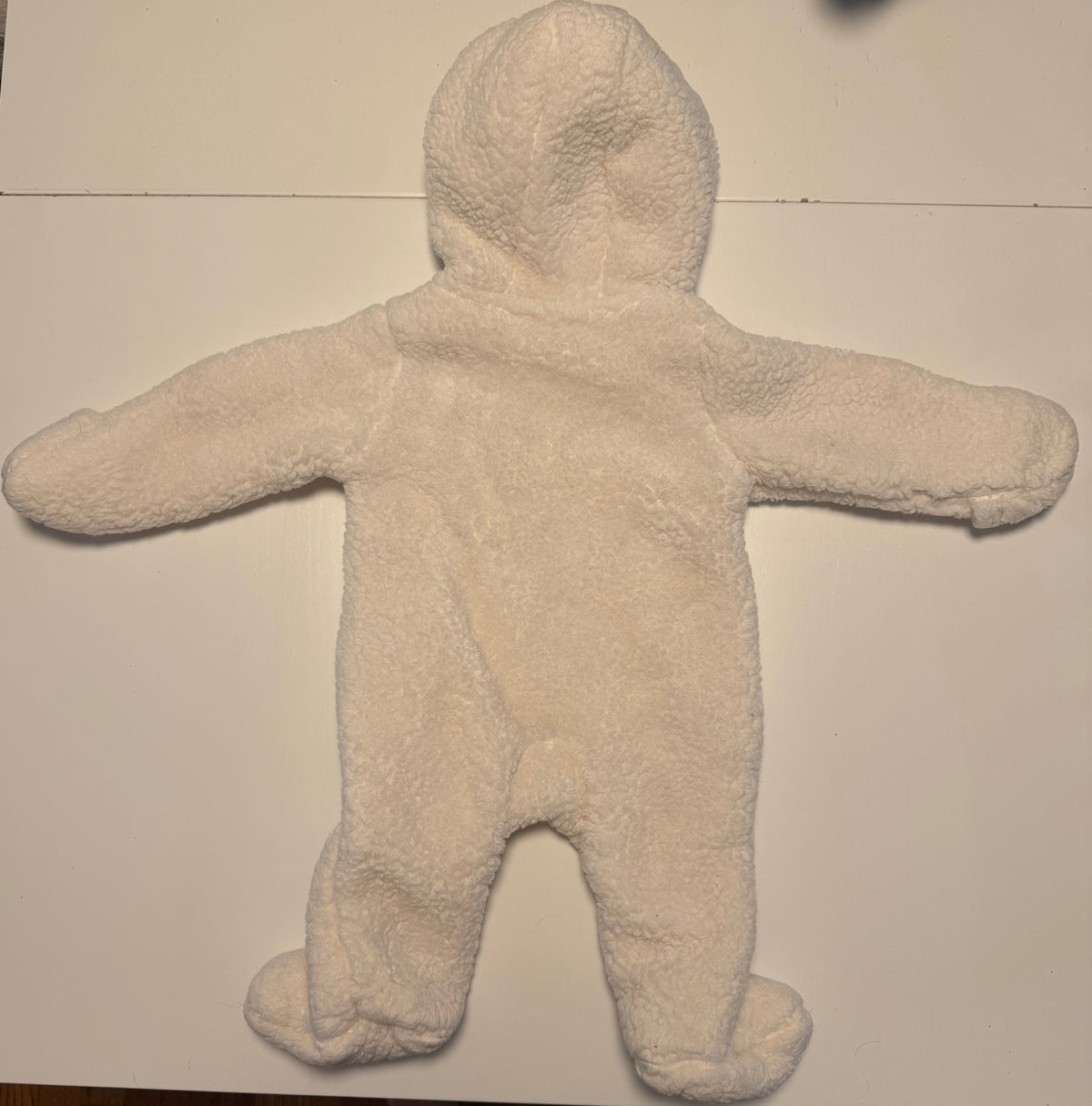 #93 Carter’s baby bunting size 3 months