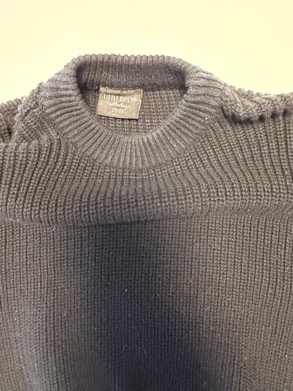 #93 Little Bipsy cableknit sweater size 2T-3T