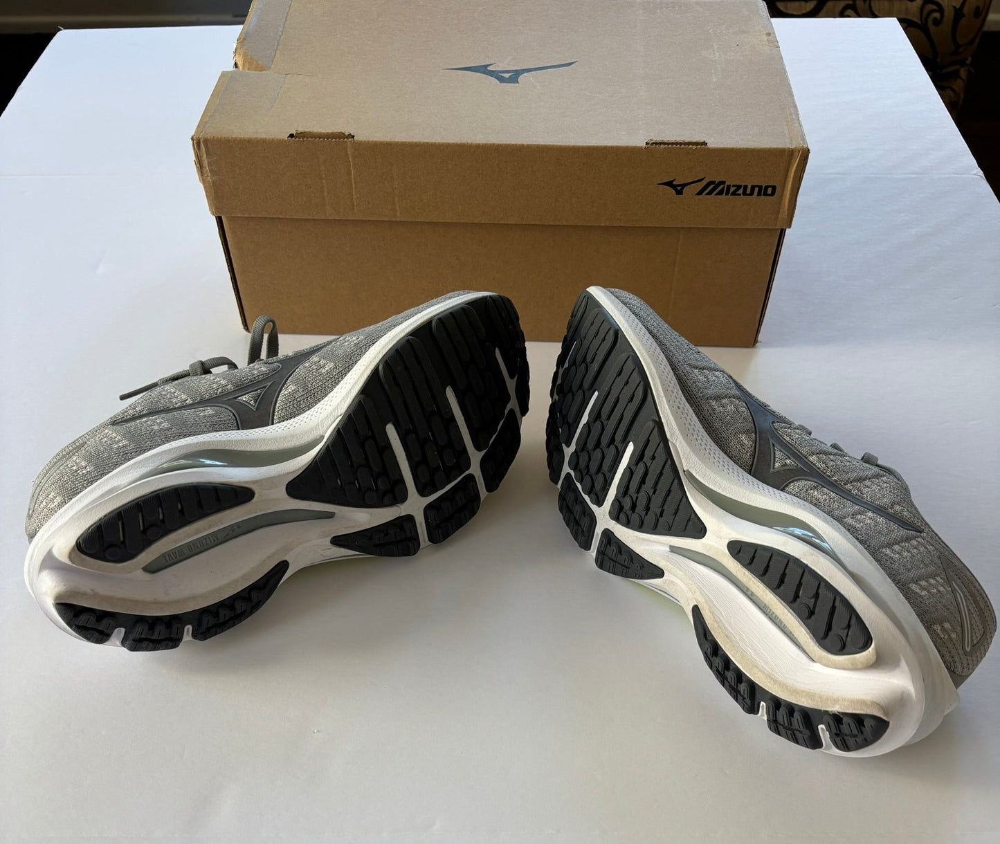 #101 Mizuno Gray Wave Rider Running Shoes Women’s Size 7