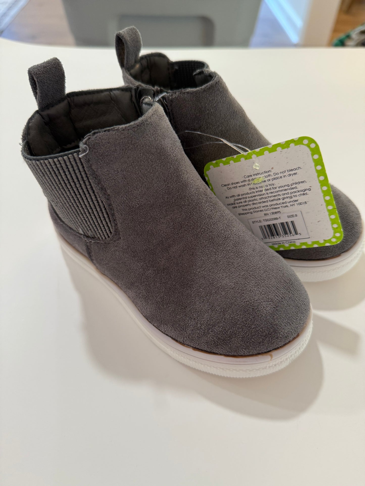 #50 • Boys • First Steps • 8 • NWT