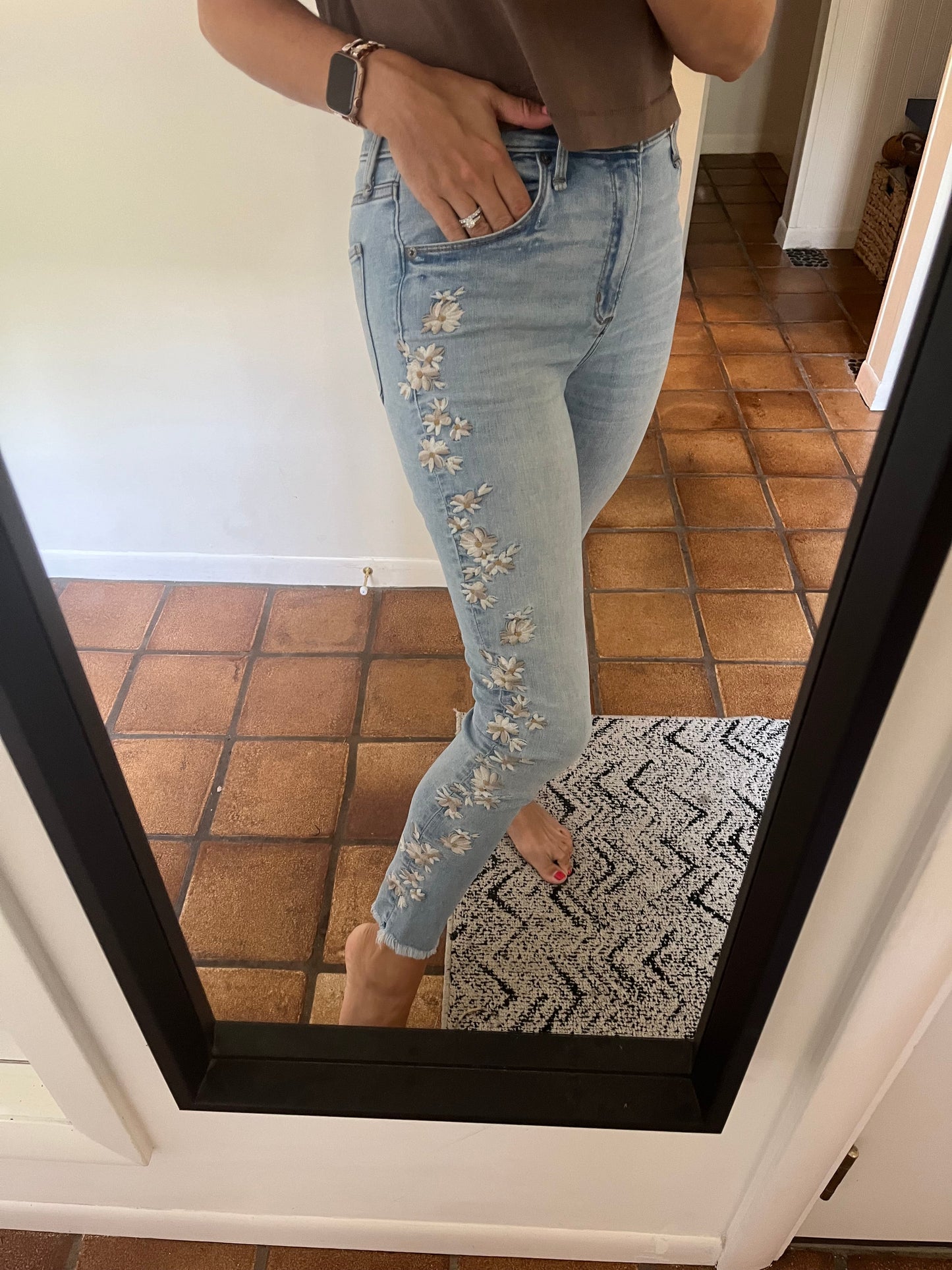 Seller 8 - Women's A&F high rise super skinny ankle jeans size 27/4R with flower embroidery