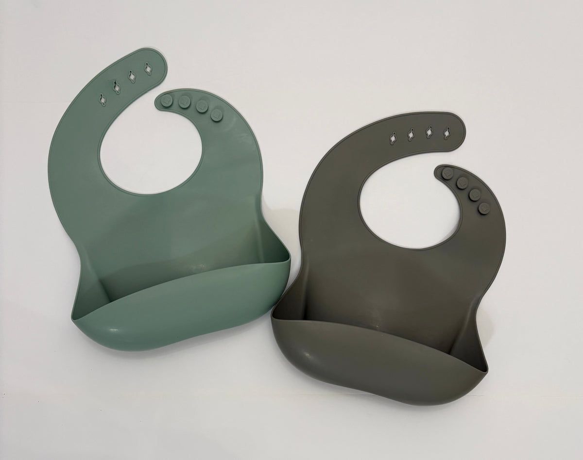#121 Mushie silicone baby bibs set of 2, VGUC