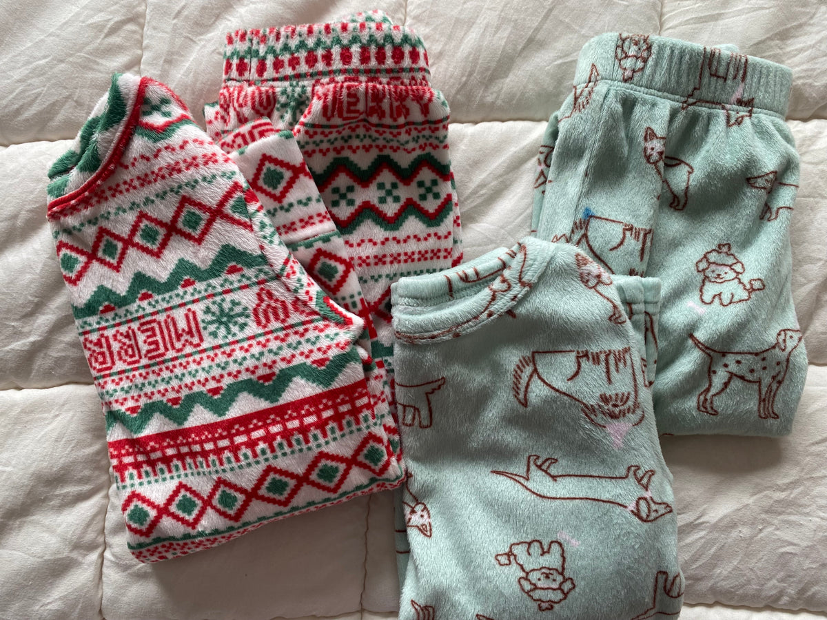 Seller 59 girls set of 2 Cat and Jack fleece pajamas size 3T
